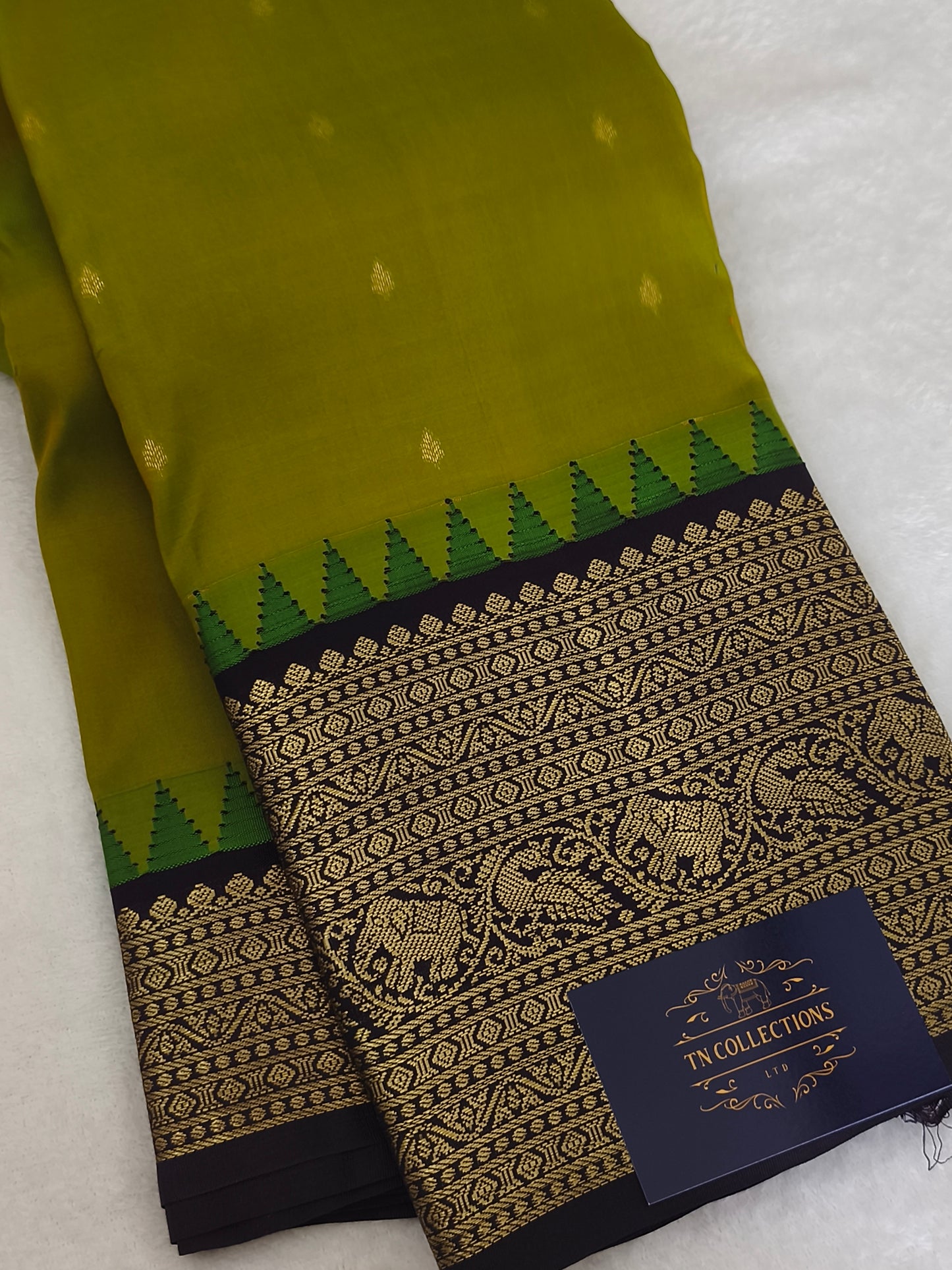 Pure Handloom Kanchipuram Silk Saree (Lime Green)