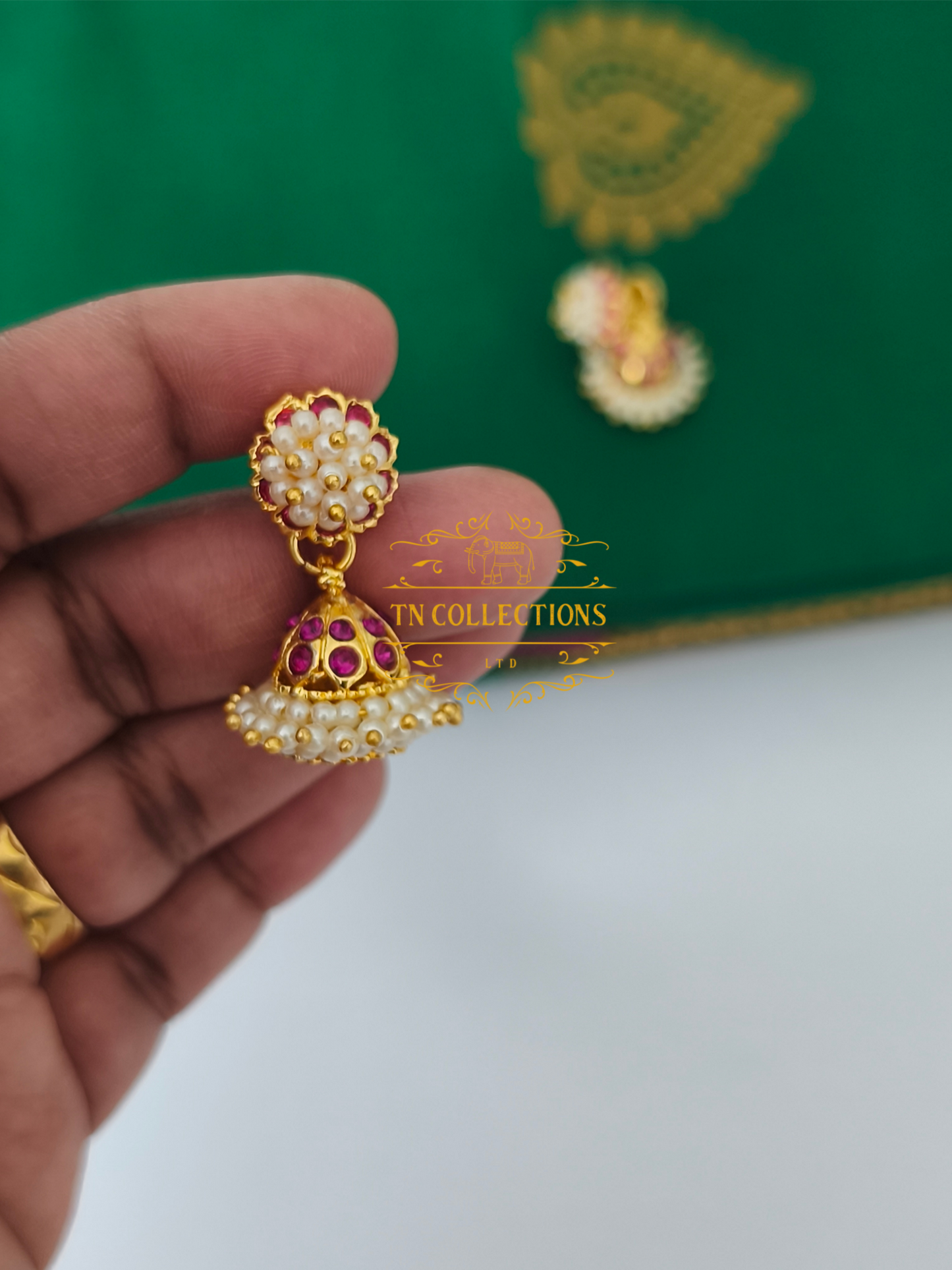 Micro gold plated Pearl Jimikki (Ruby & White)