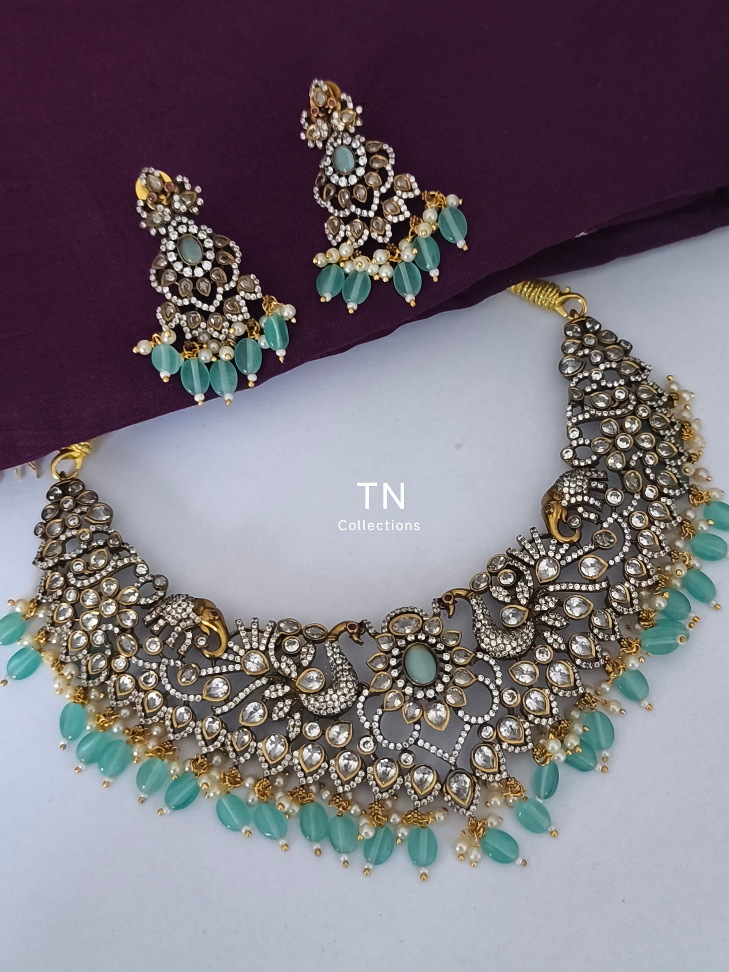 Victorian Finish Necklace Set (Mint Green)