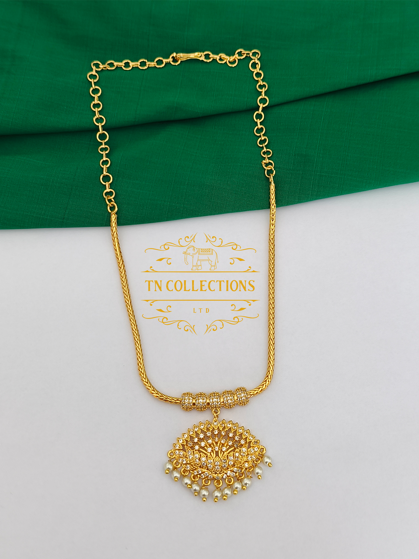 Micro Gold-Plated Traditional Alli Attiyal Short Necklace (Full White stones)
