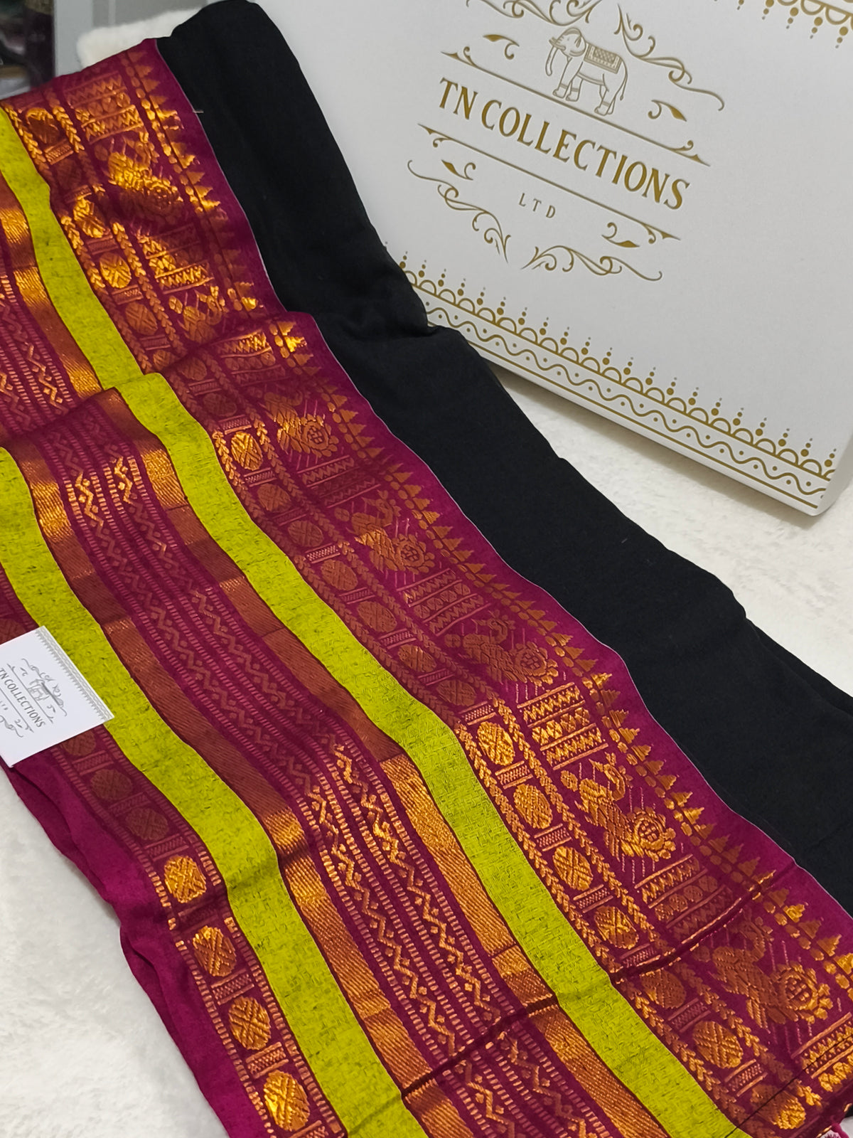 Kerala Special Mul Cotton Saree with Kanchi Border