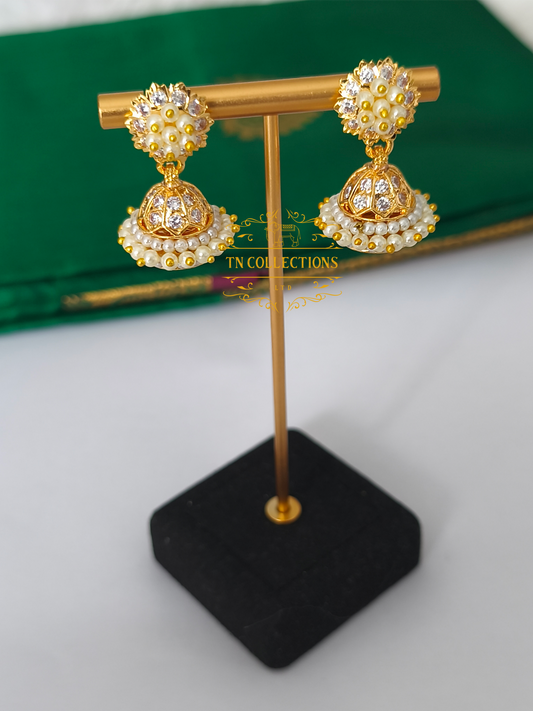 Micro gold plated Pearl Jumka Screw type