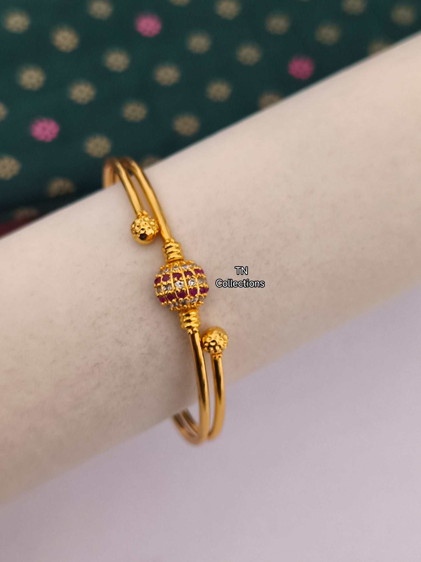 Micro gold plated SINGLE Bangle (Ruby & white)