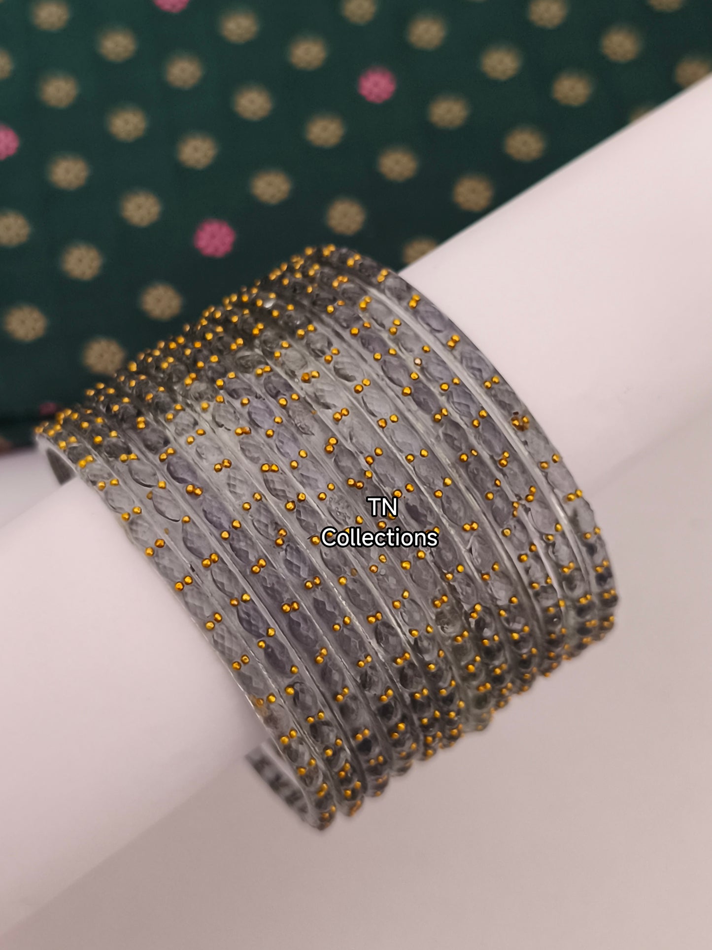 Trendy Raindrop Glass Bangles Set (Size 2.8)