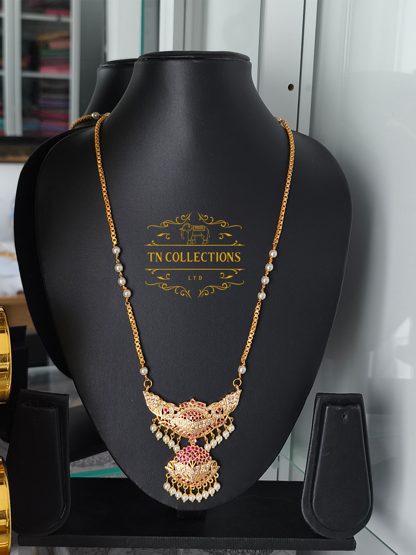 Micro Gold-Plated Traditional Alli Pathakkam with single layer pearl chain (Ruby & White stones)