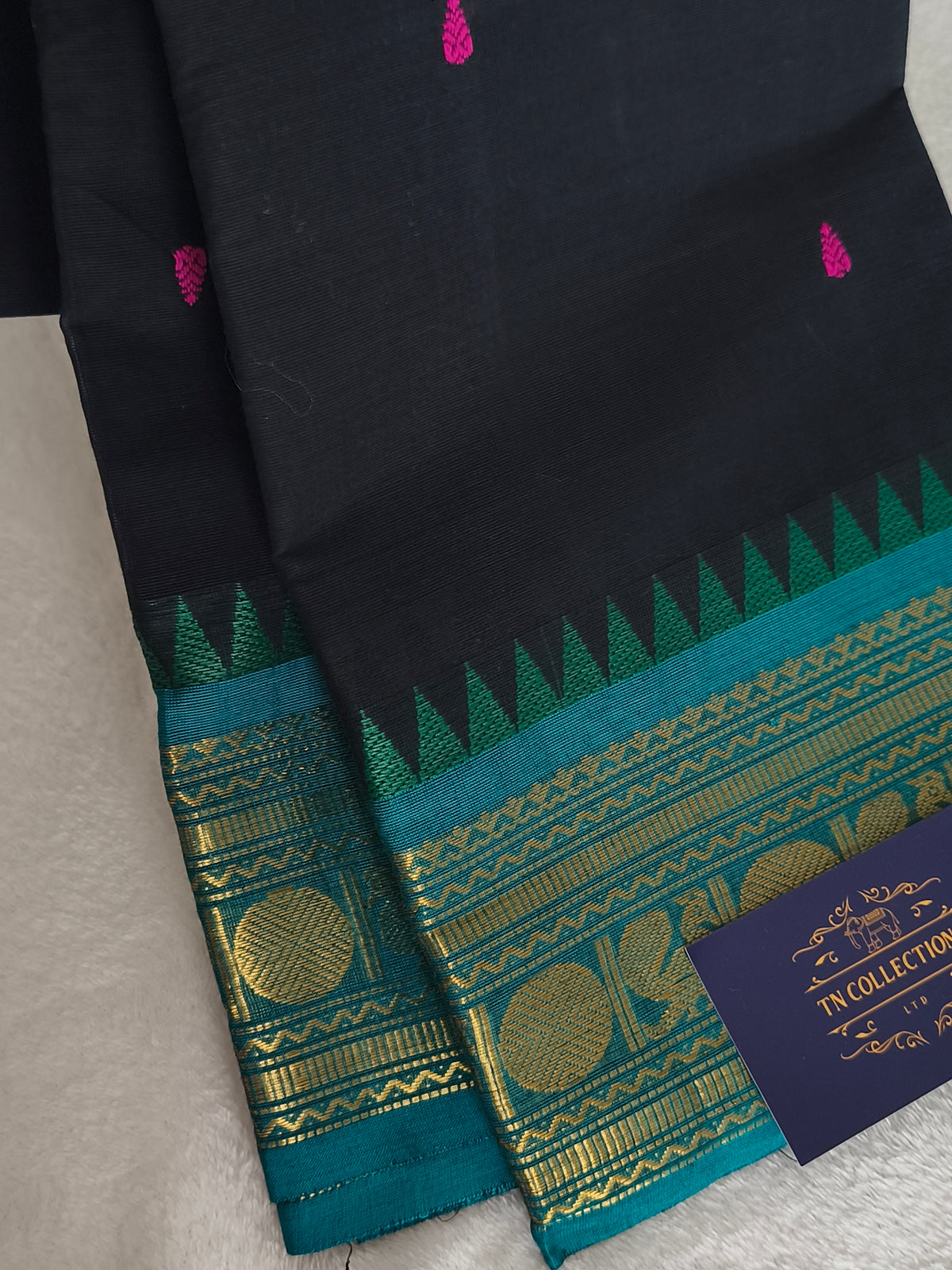 Pure handloom Kanchi Cotton Saree (Black)