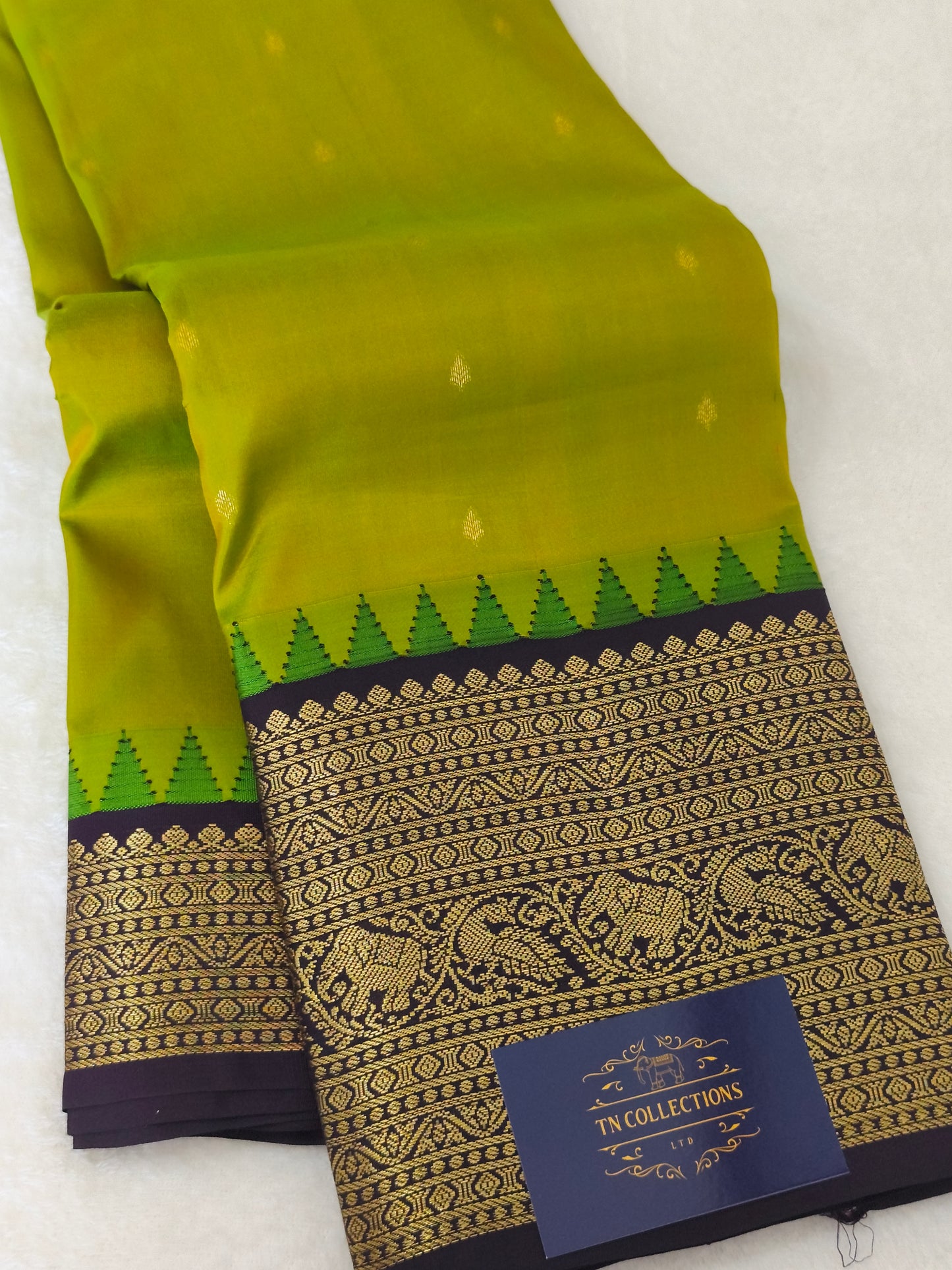 Pure Handloom Kanchipuram Silk Saree (Lime Green)