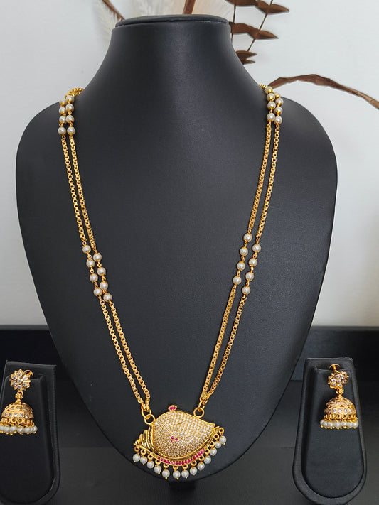 Micro gold plated Sangu Pathakkam with earrings
