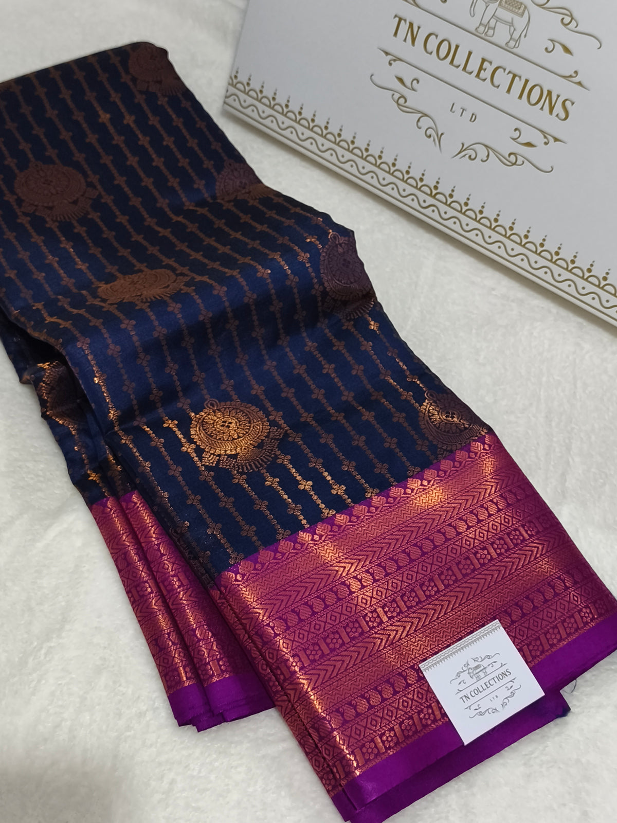 Kanchipuram vairaoosi Soft Silk Saree (Navy Blue)
