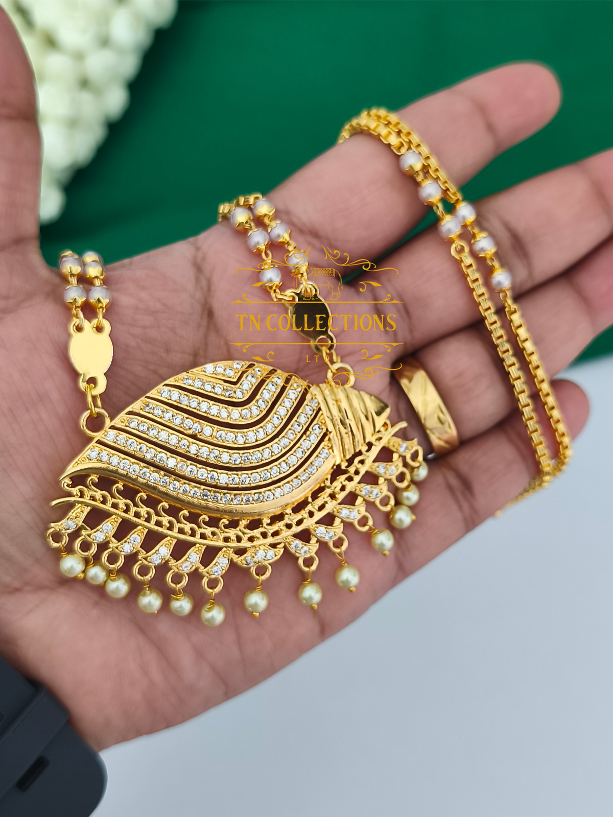 Micro Gold-Plated Traditional Sangu Pathakkam with Double layer pearl chain