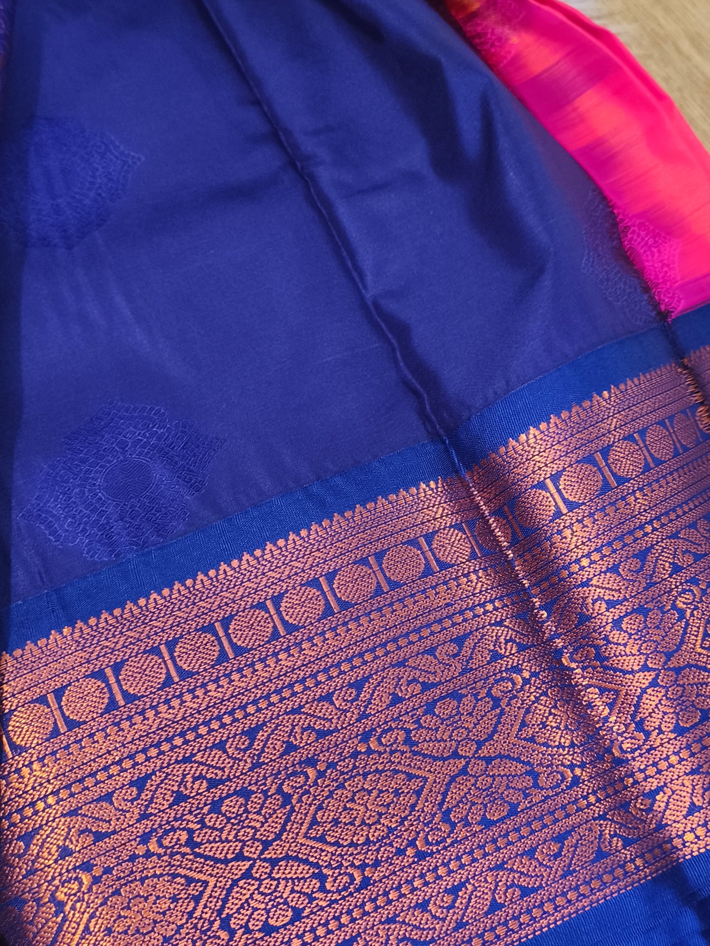 Korvai Premium soft silk saree(Dual Tone)