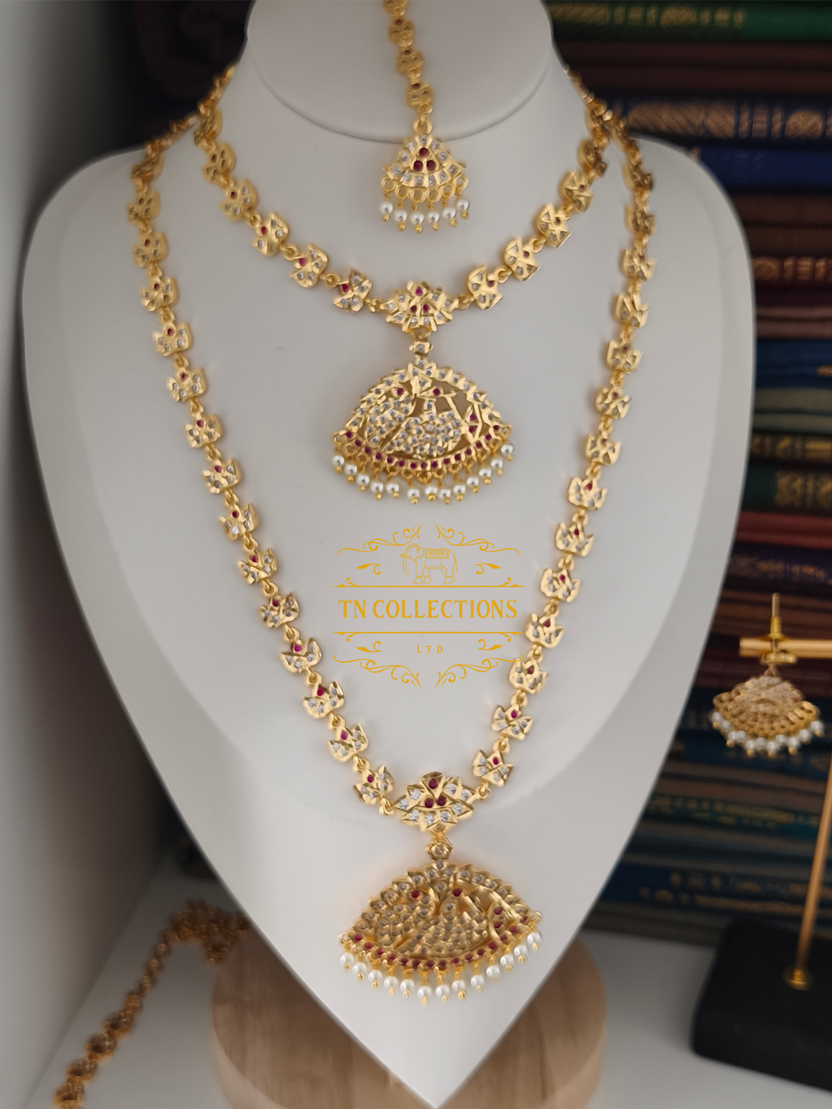 A Royal Bridal Statement  Set (Ruby & White)