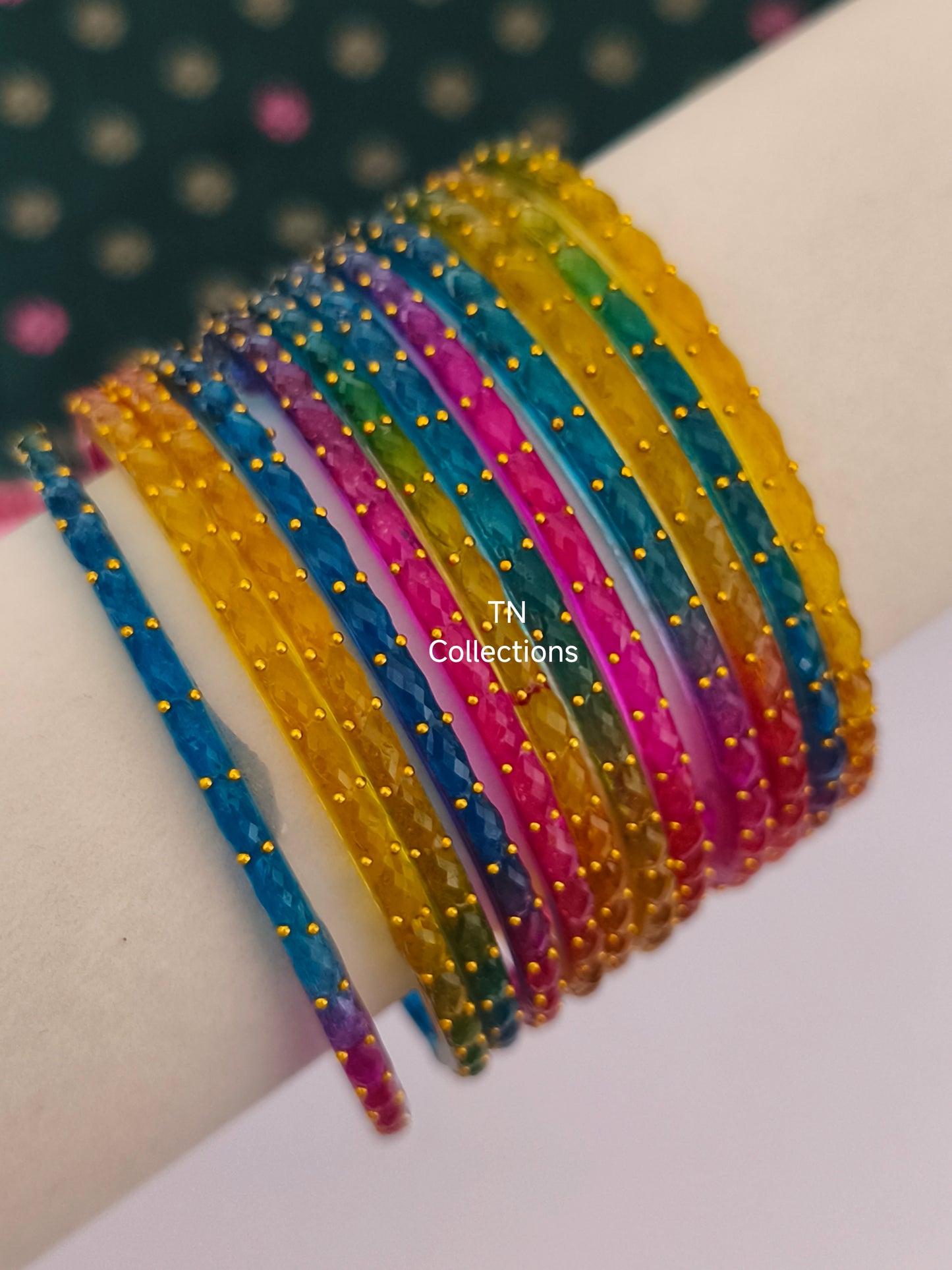 Multicoloured Glass Bangles (Size 2.6)