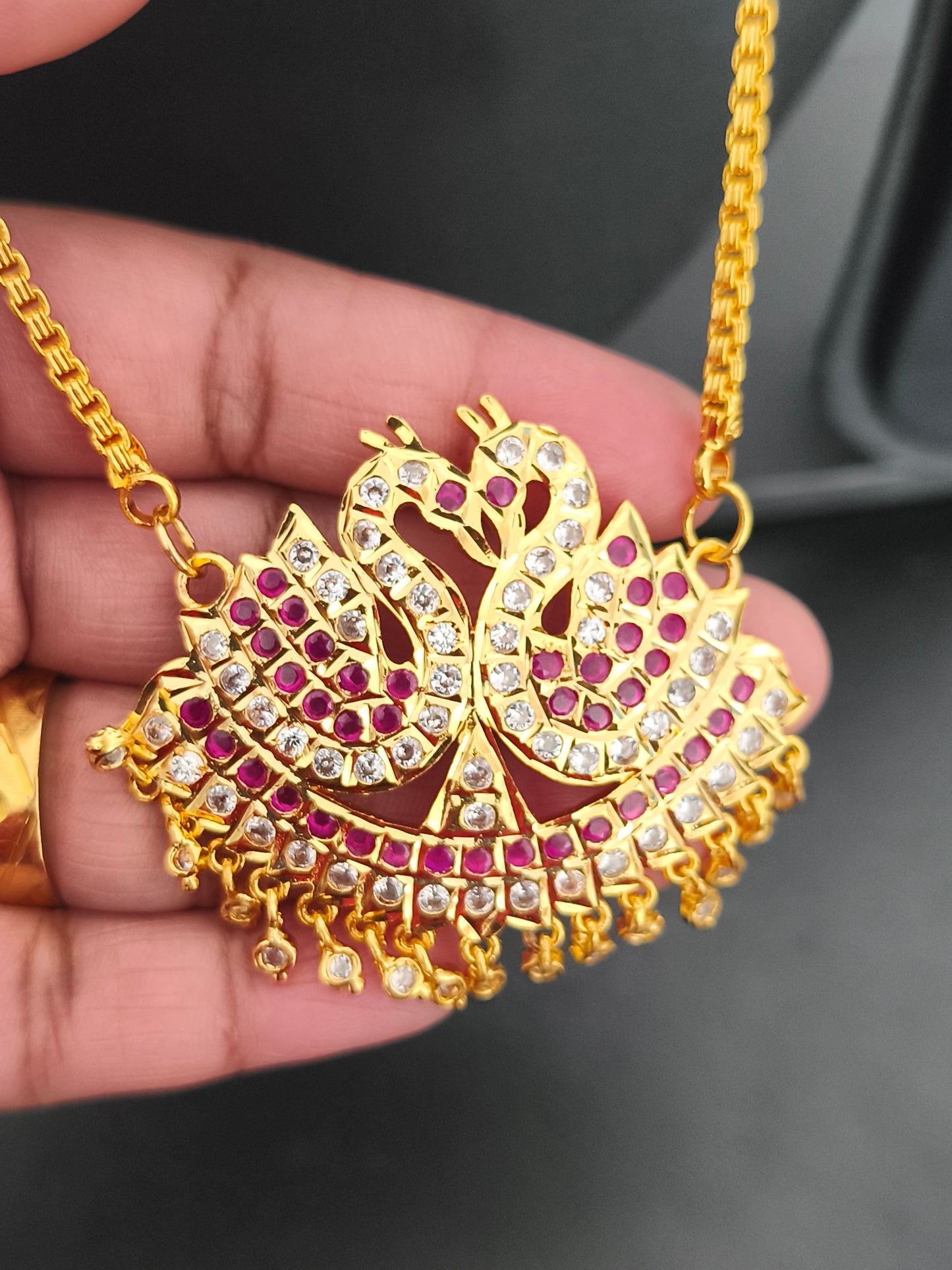 Impon Annam Pathakkam with pearl chain
