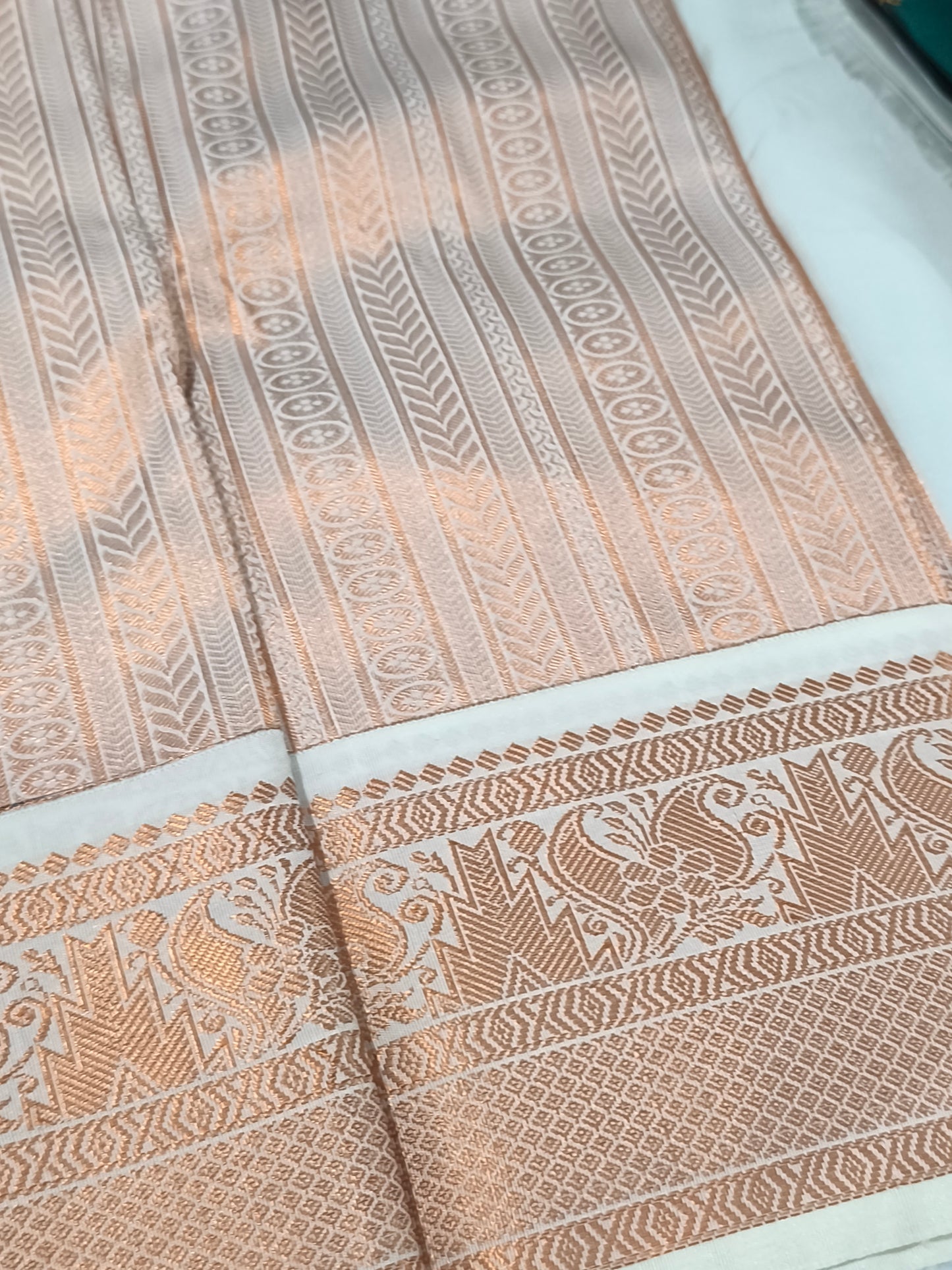 Korvai Premium Soft Silk Saree (Dark Green)