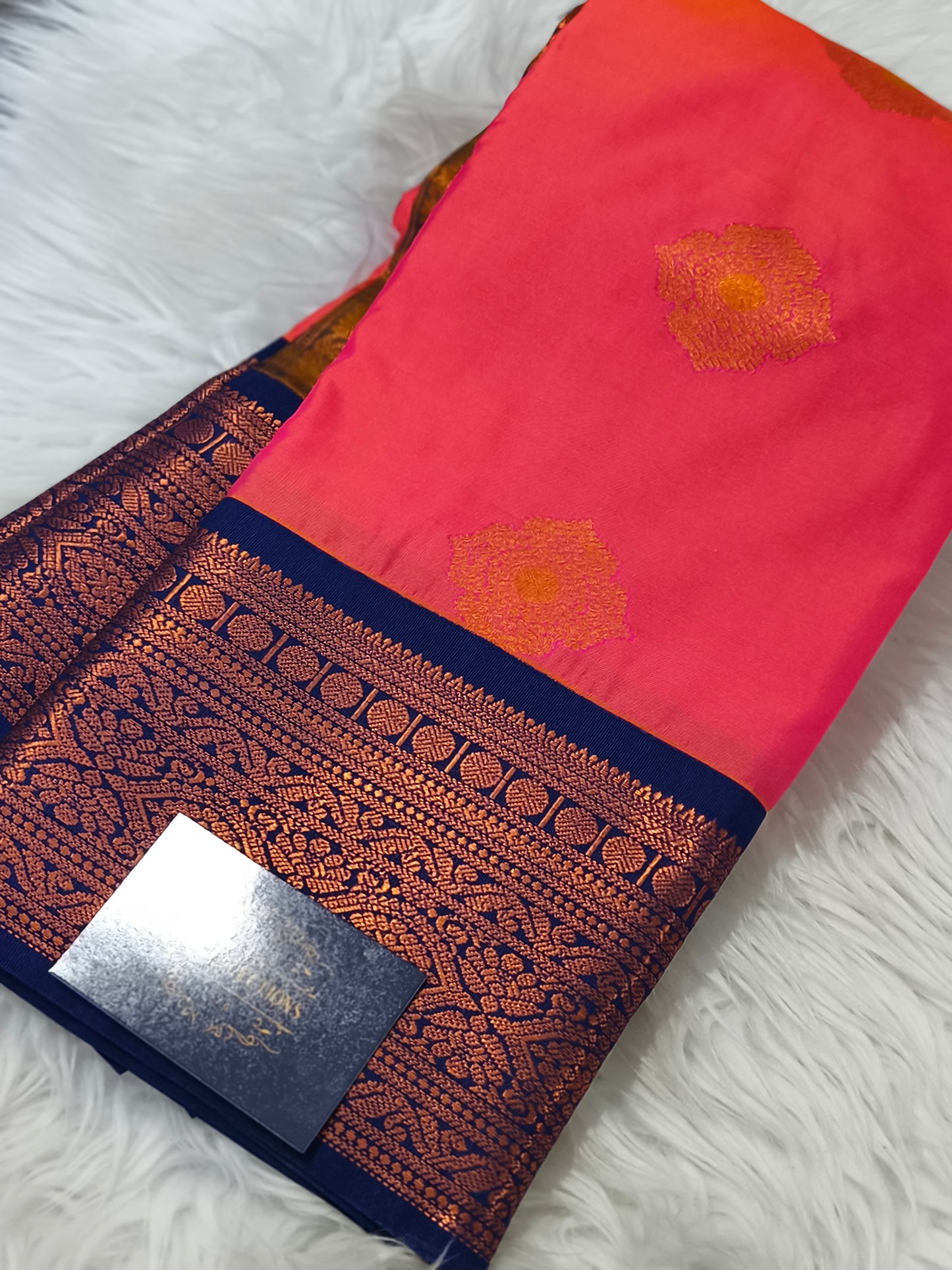 Korvai Premium soft silk saree(Dual Tone)