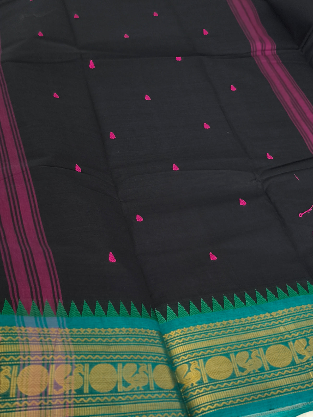 Pure handloom Kanchi Cotton Saree (Black)