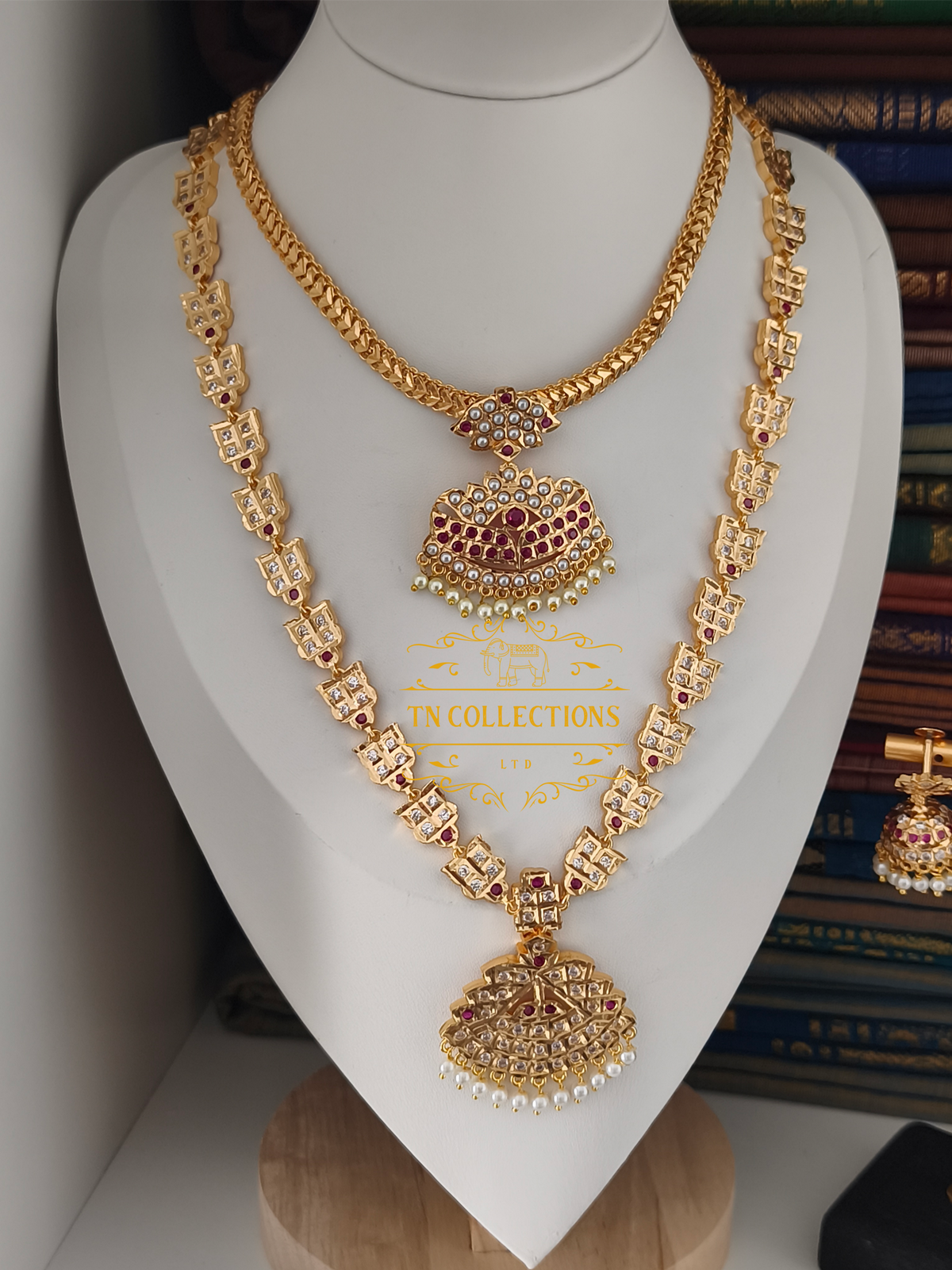 Trendy unique Statement Jewelry Set (Ruby & White Stones)