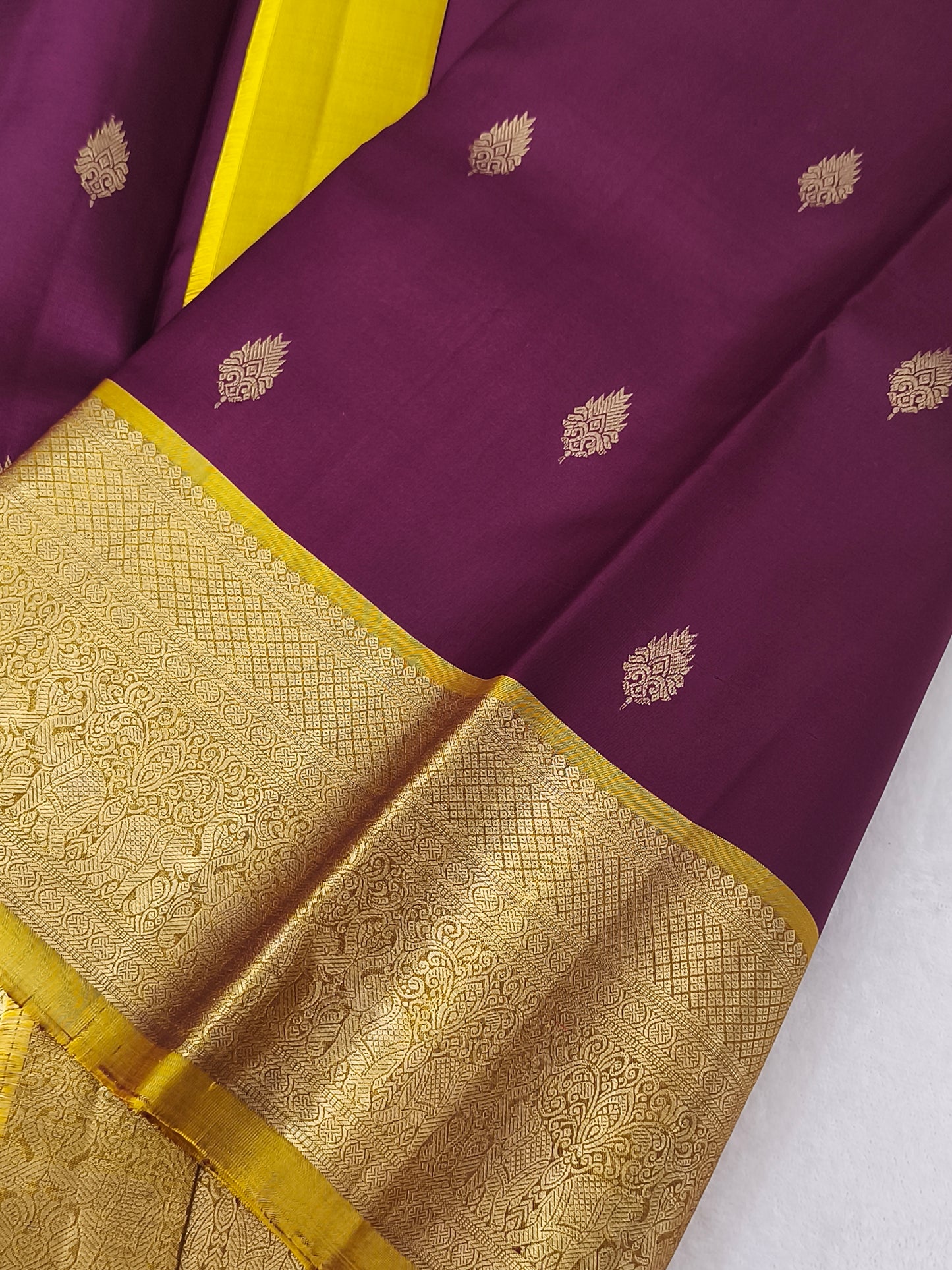 Pure Handloom Kanchipuram Silk Saree (Burgundy)
