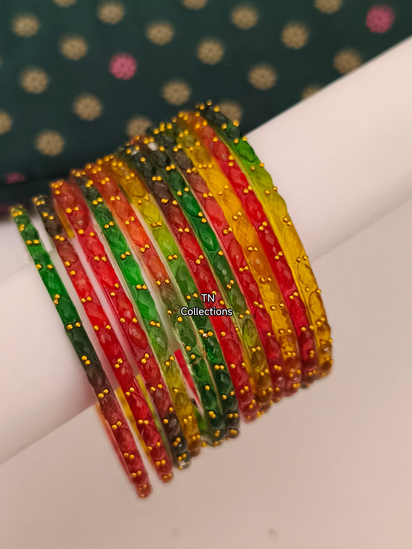 Trendy Raindrop Glass Bangles Set (Size 2.6)