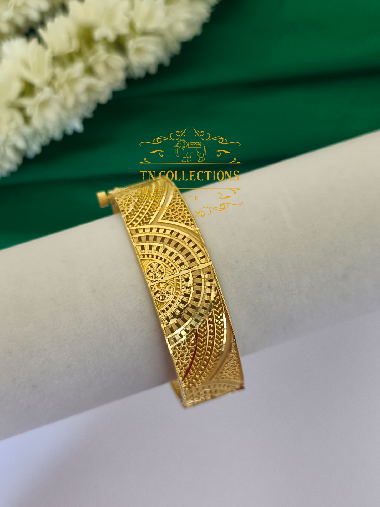 One Gram Forming Screw Bangle