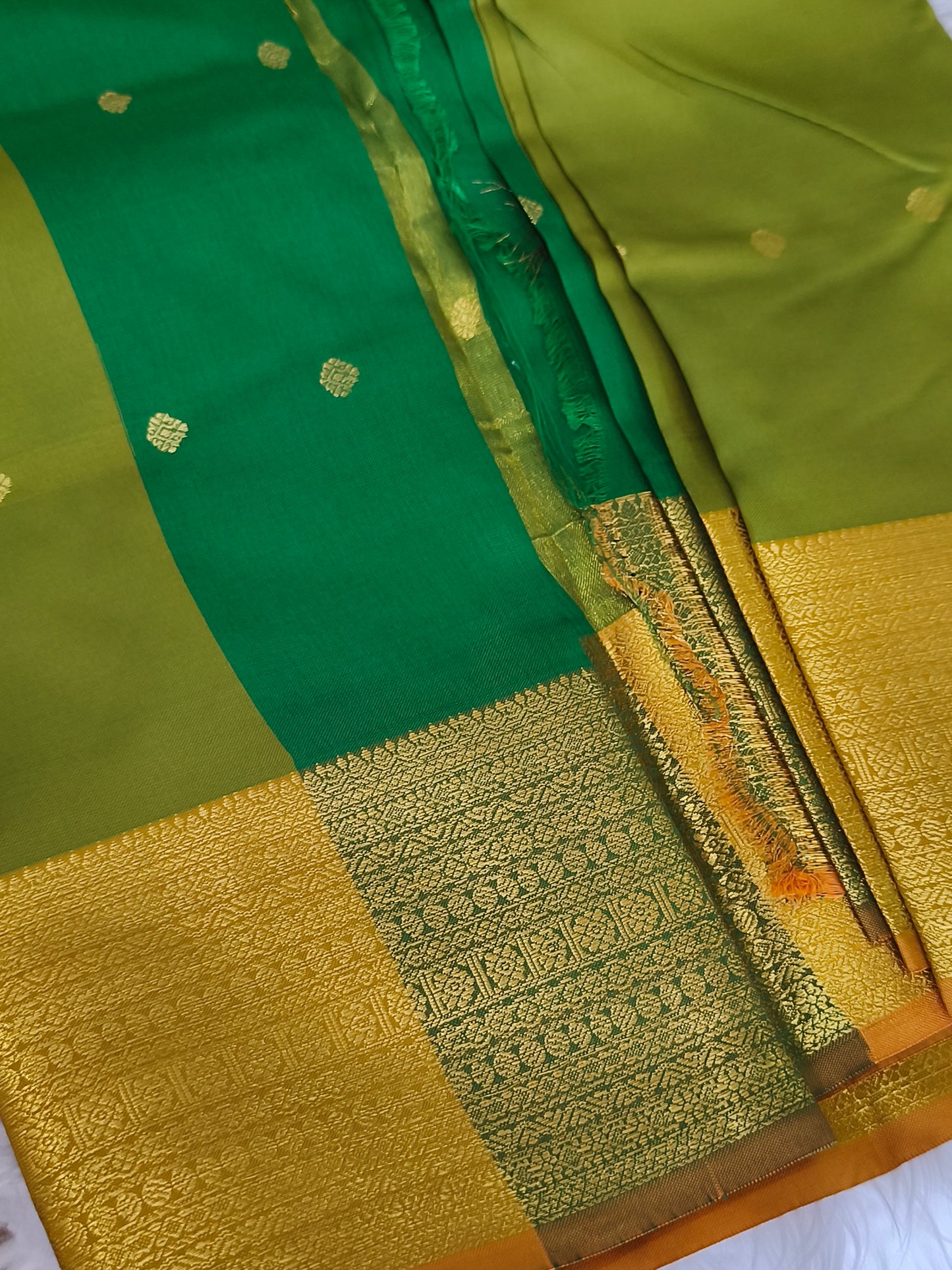 Semi Soft Silk Saree (Olive Green)