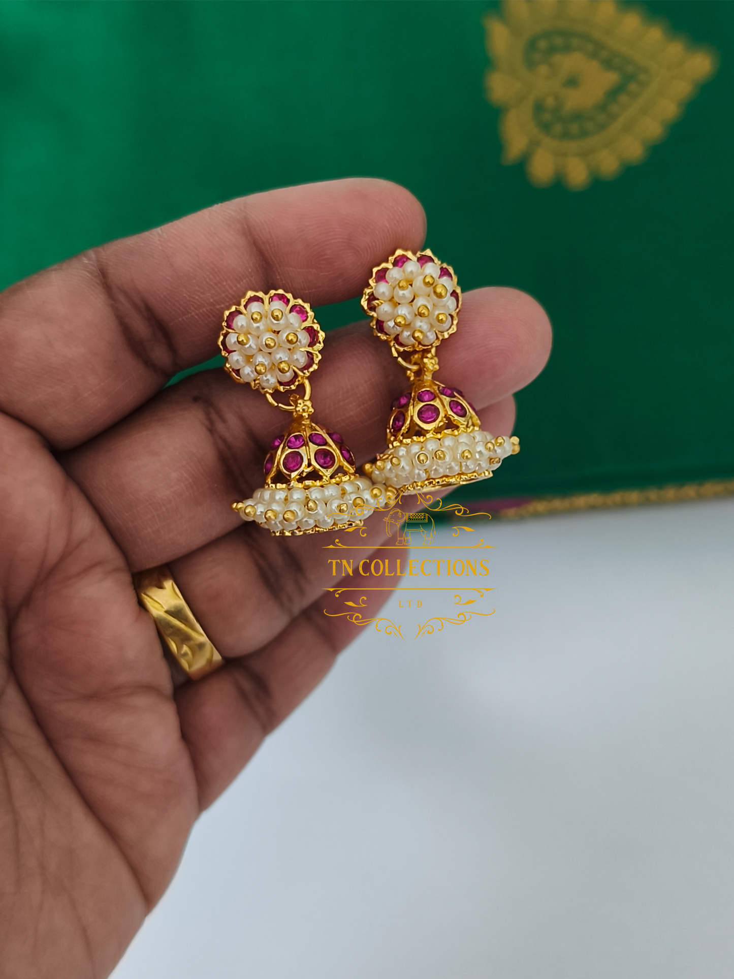 Micro gold plated Pearl Jimikki (Ruby & White)