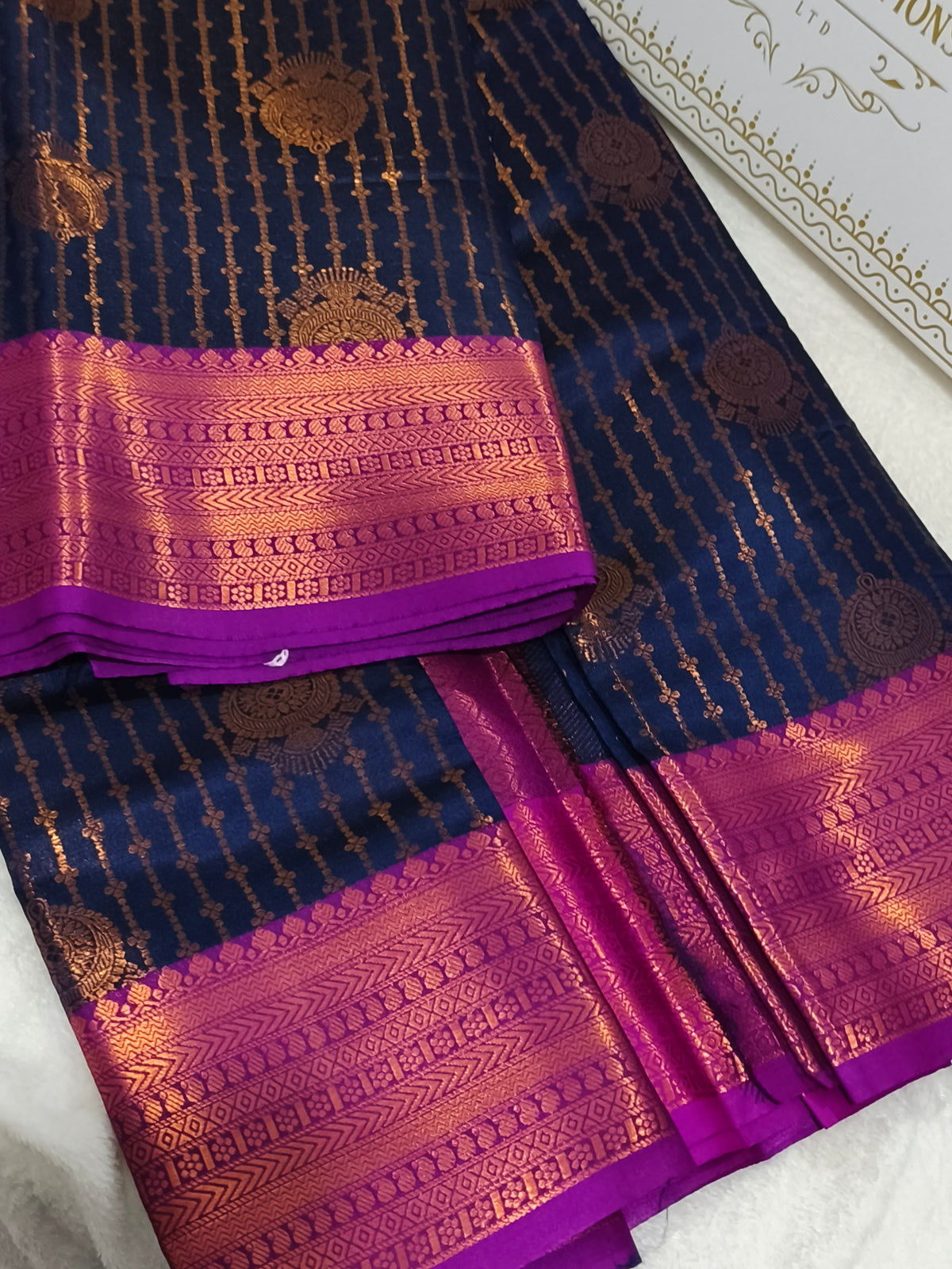 Kanchipuram vairaoosi Soft Silk Saree (Navy Blue)