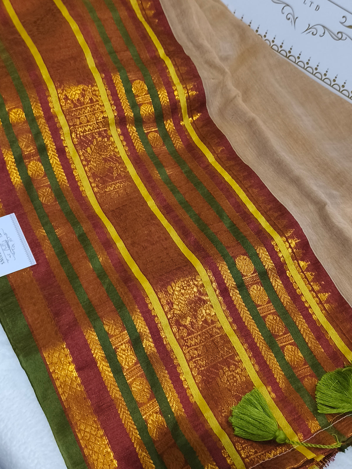 Kerala Special Mul Cotton Saree with Kanchi Border