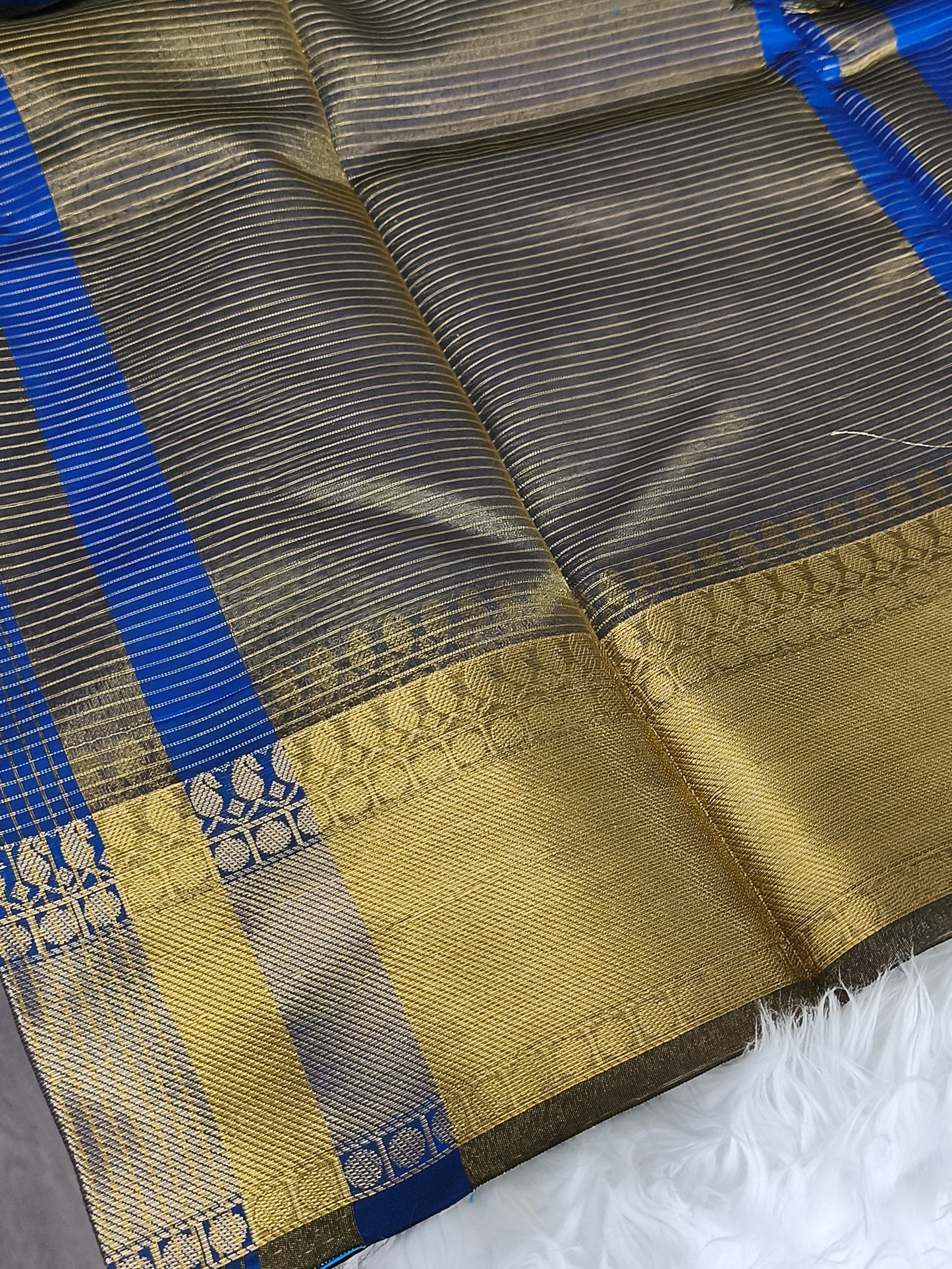 Trendy Small Checked Kanjivaram silk saree