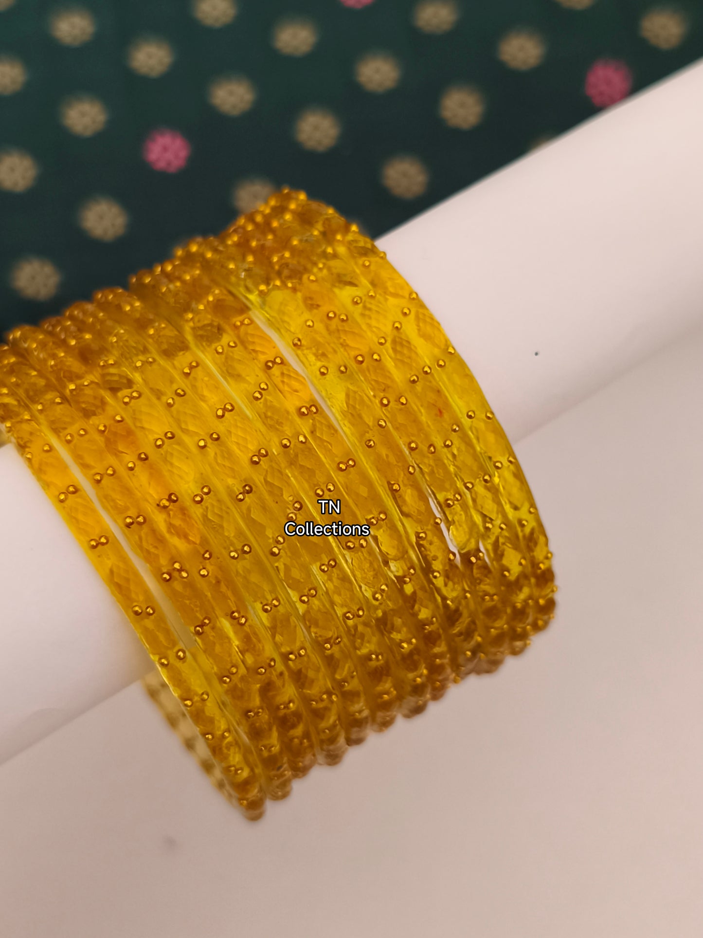 Trendy Raindrop Glass Bangles Set (Size 2.6)