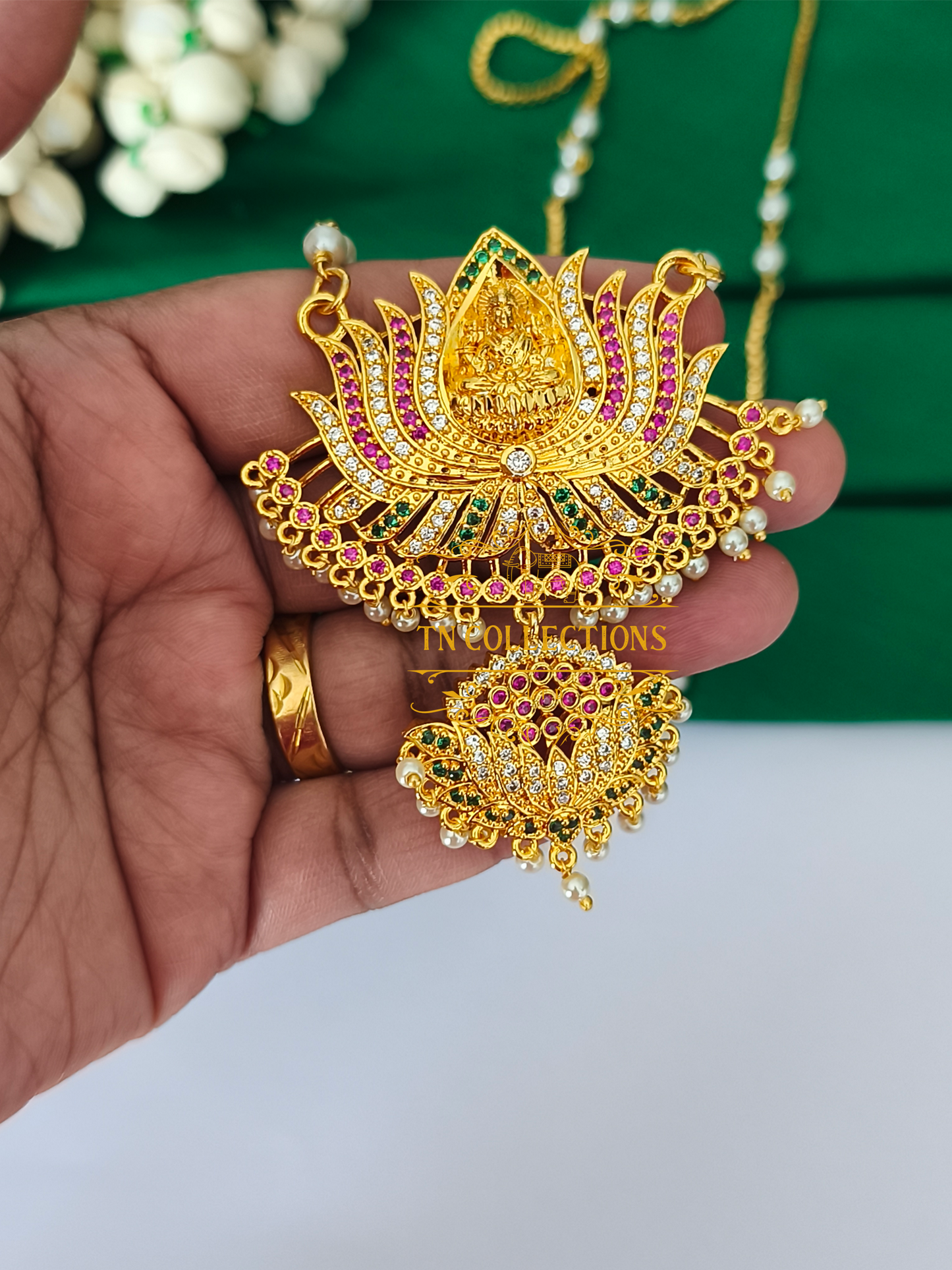 Micro Gold-Plated Traditional Pathakkam with single layer pearl chain (Multicoloured stones)