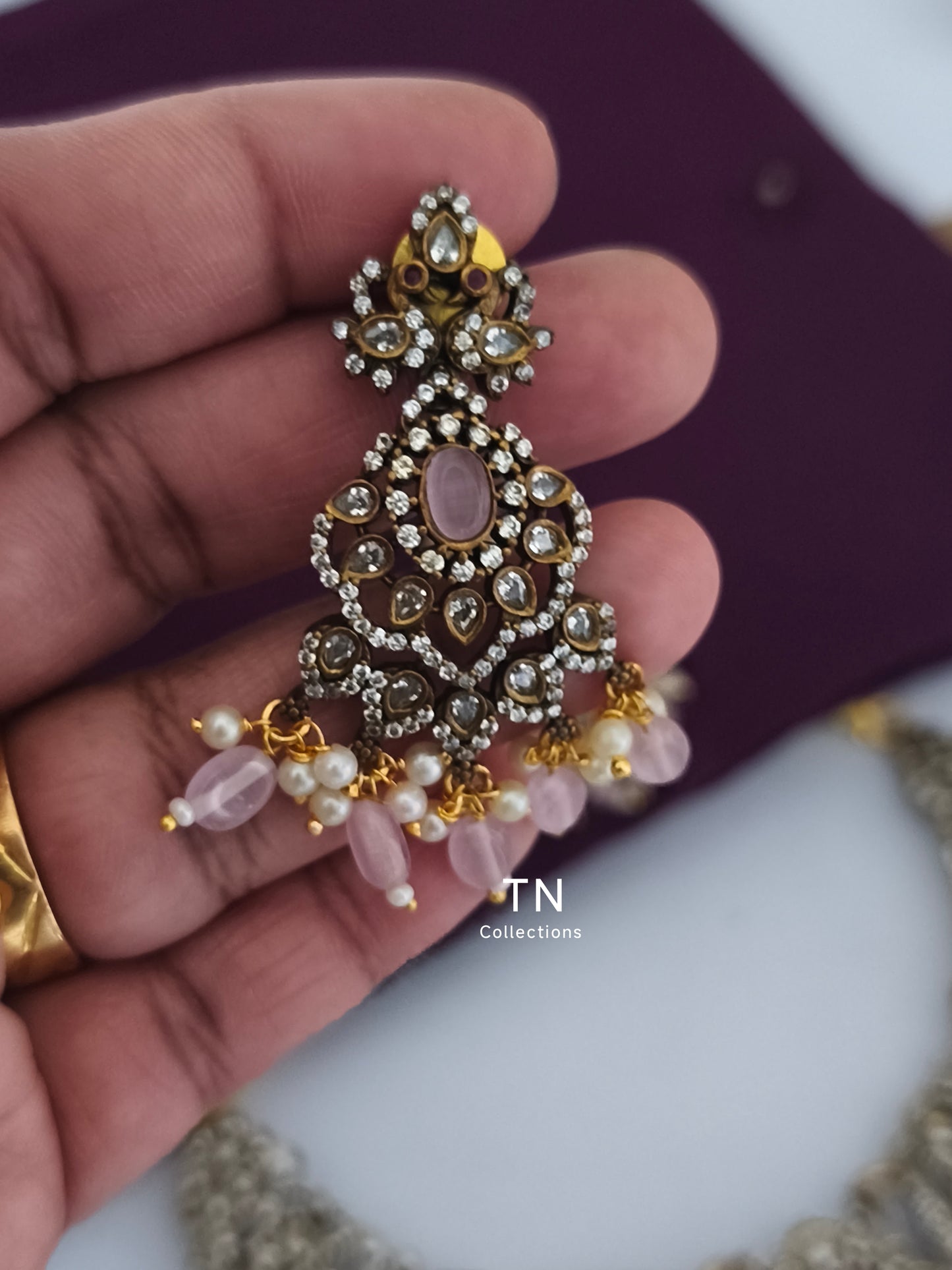 Victorian Finish Necklace Set (Pink)