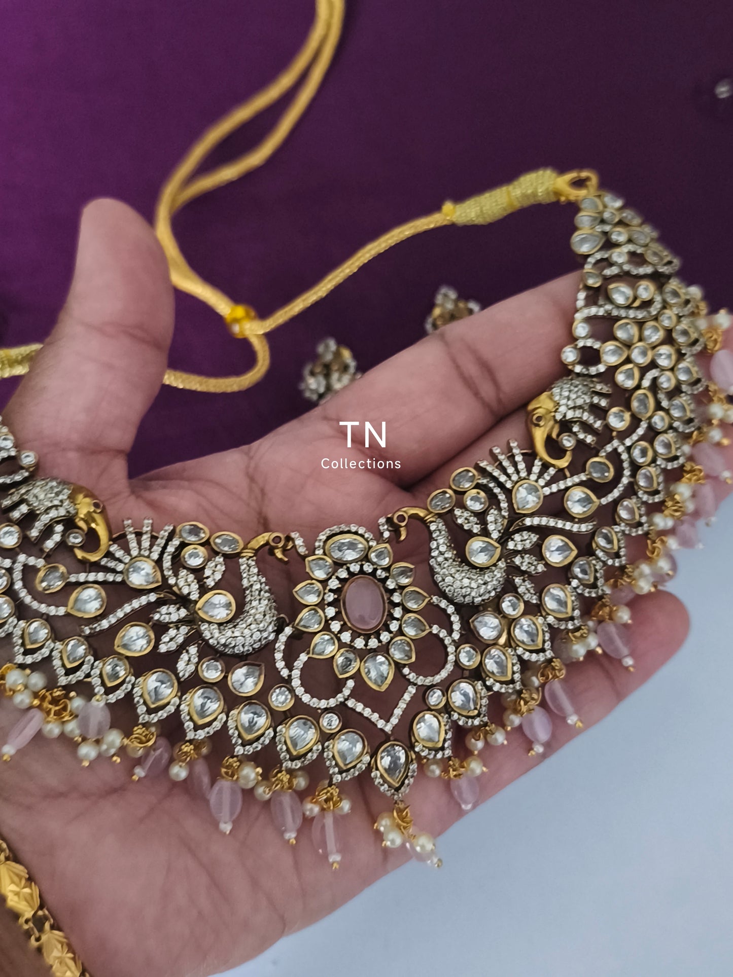 Victorian Finish Necklace Set (Pink)