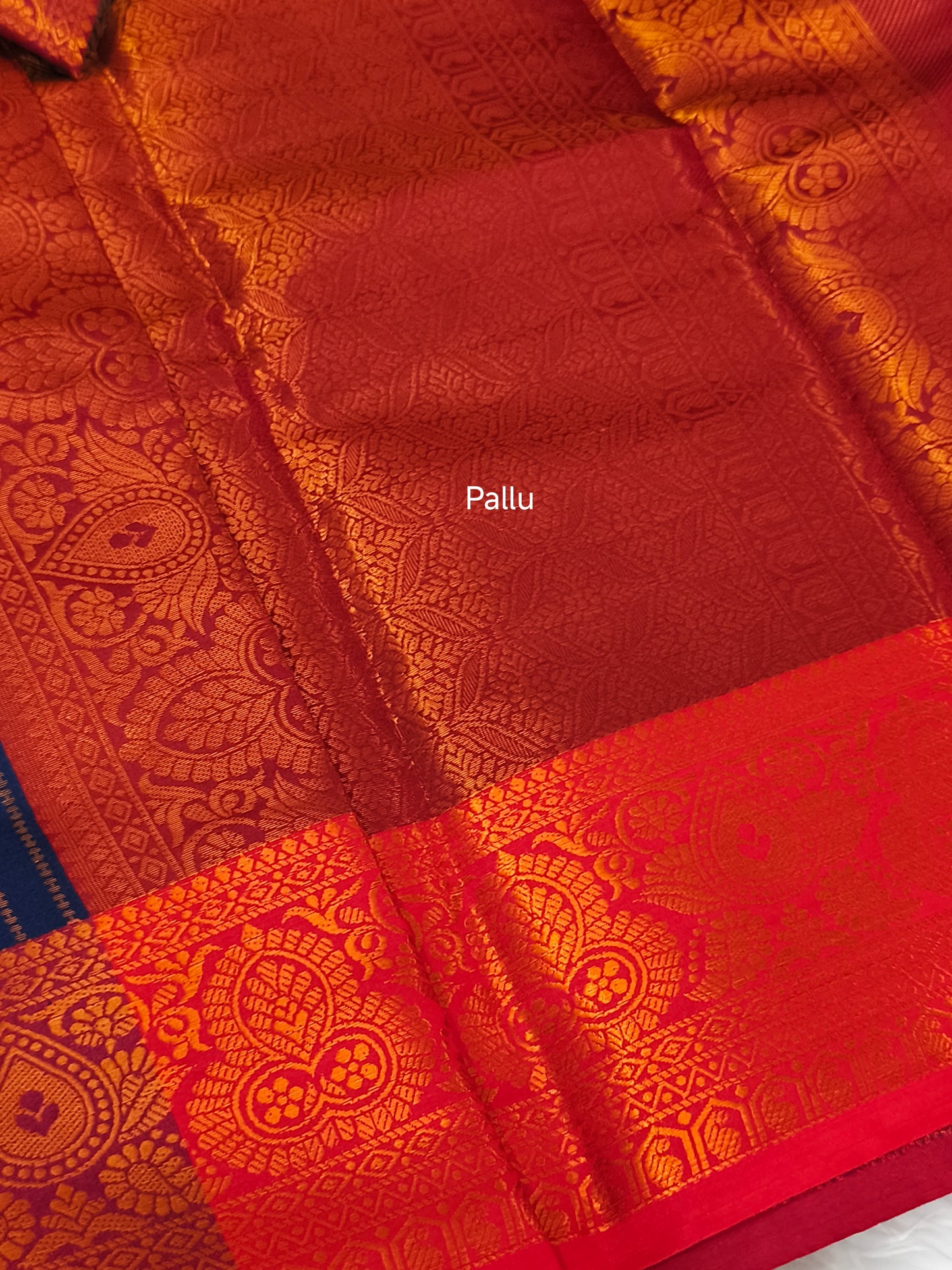 Vairaoosi Soft Silk Saree (Navy Blue)