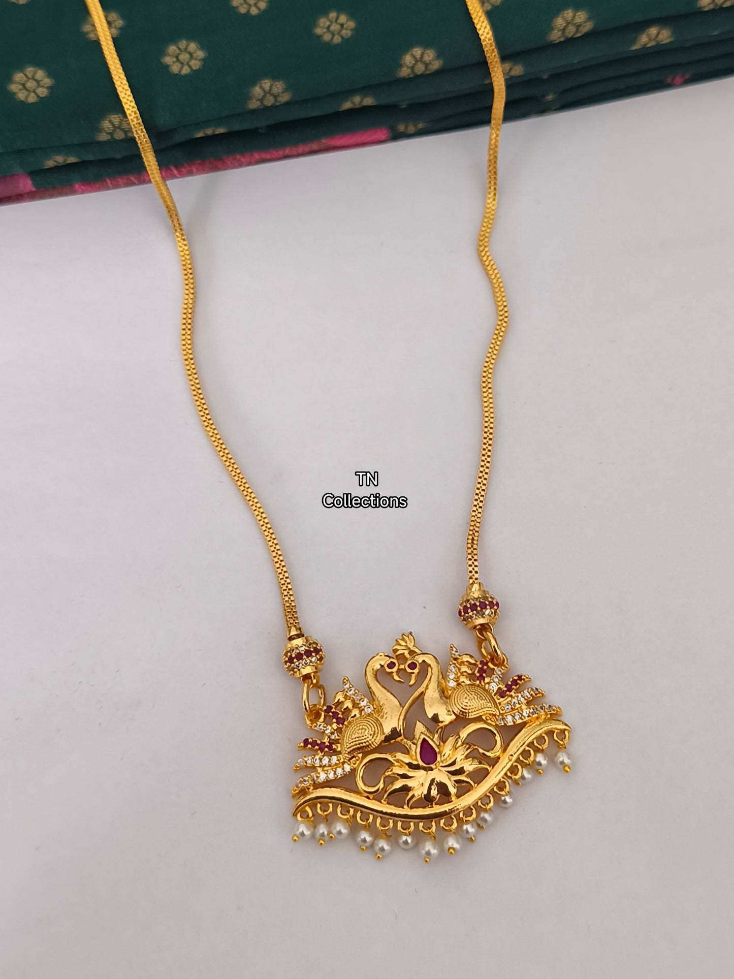 Simple Peacock Design Pendant with chain