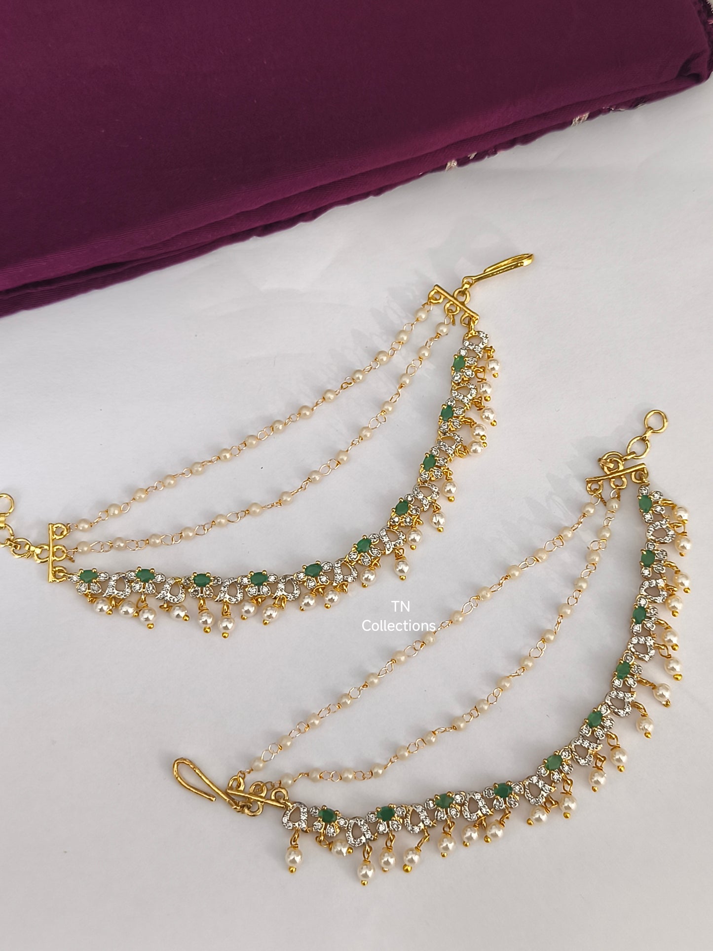 AD Earchain Green & white stones