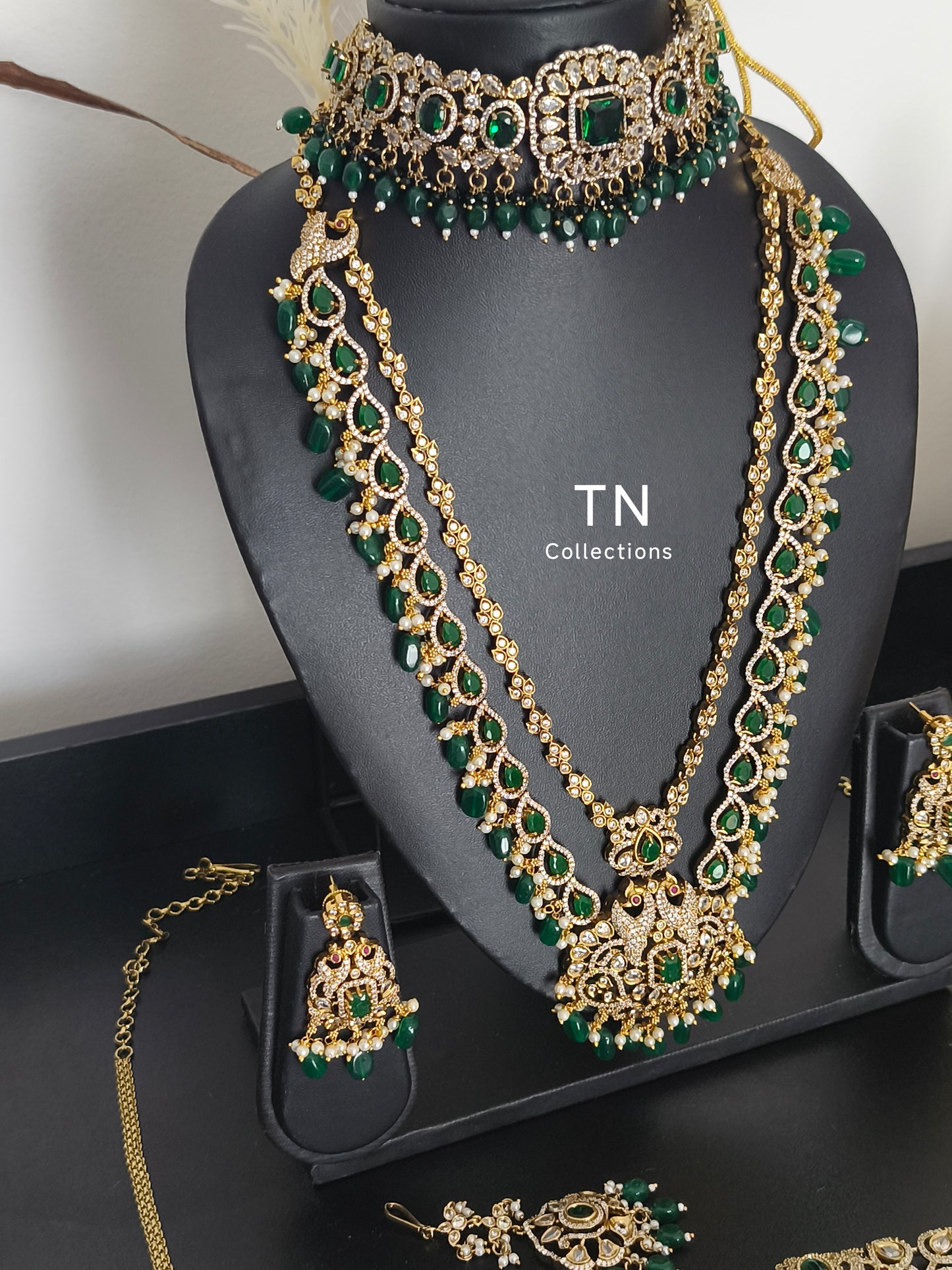 Victorian Finish Green Semi Bridal Set/Wedding jewellery set