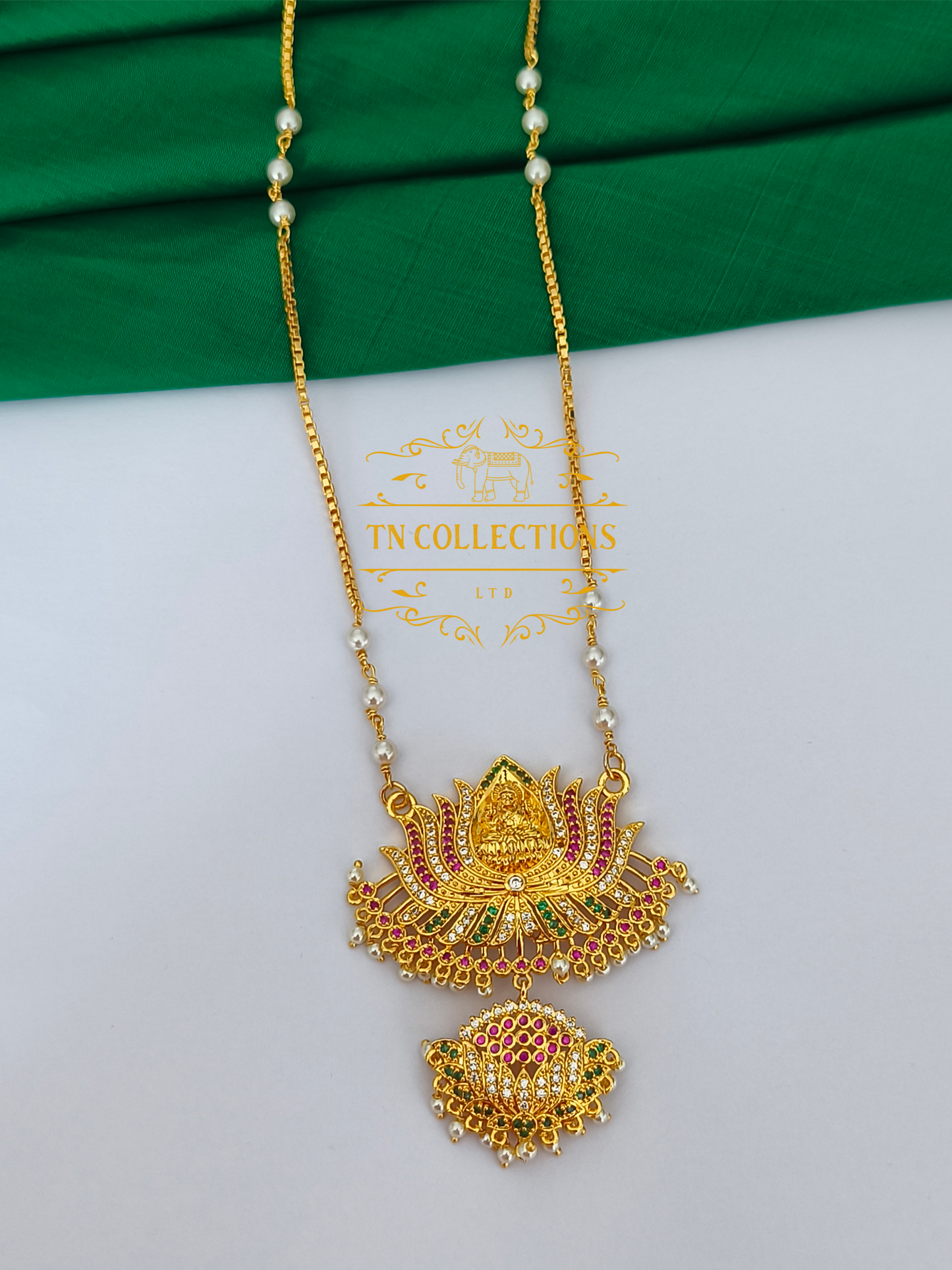Micro Gold-Plated Traditional Pathakkam with single layer pearl chain (Multicoloured stones)