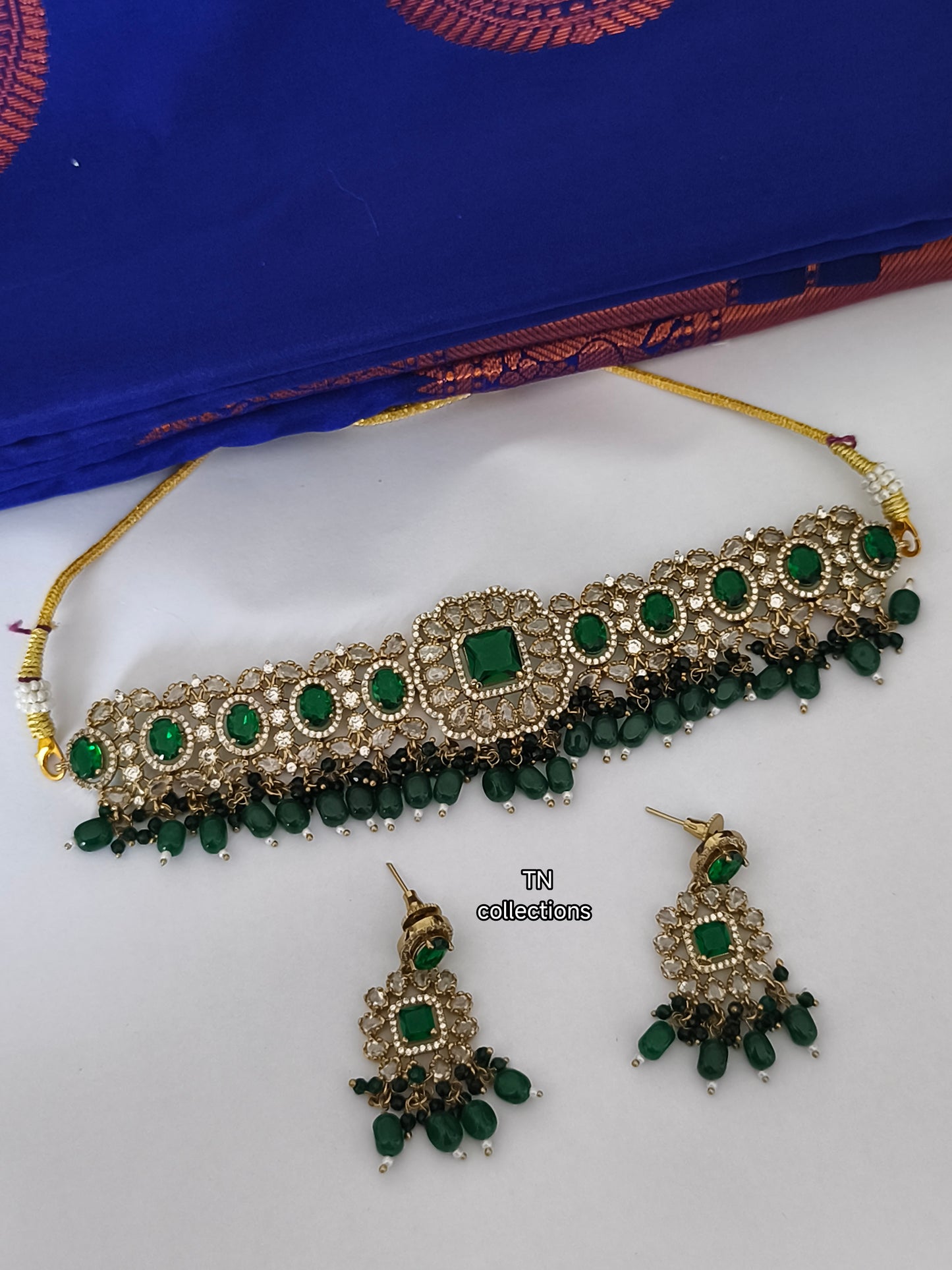 Victorian Style Choker Set (Emerald green)