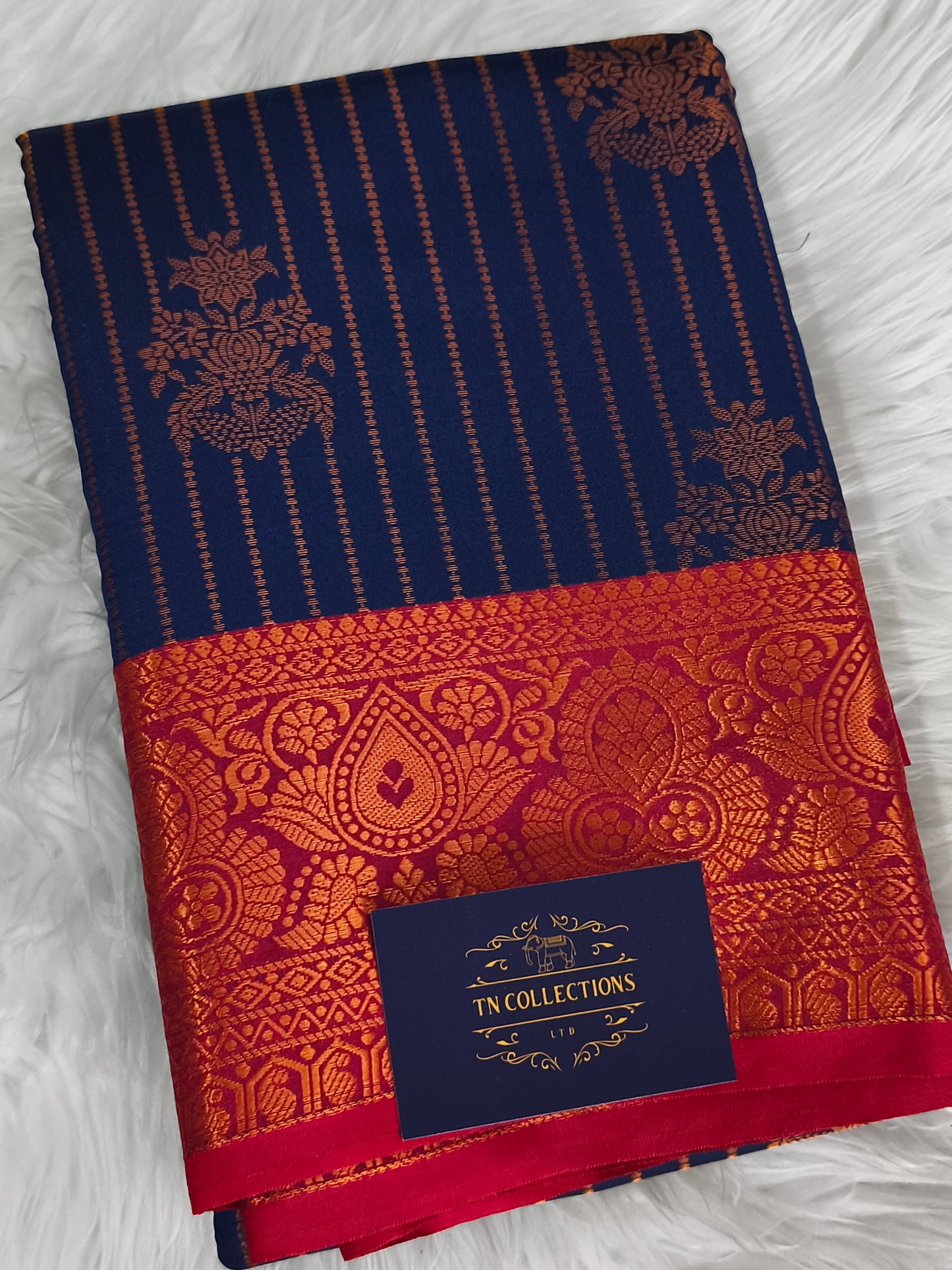 Vairaoosi Soft Silk Saree (Navy Blue)