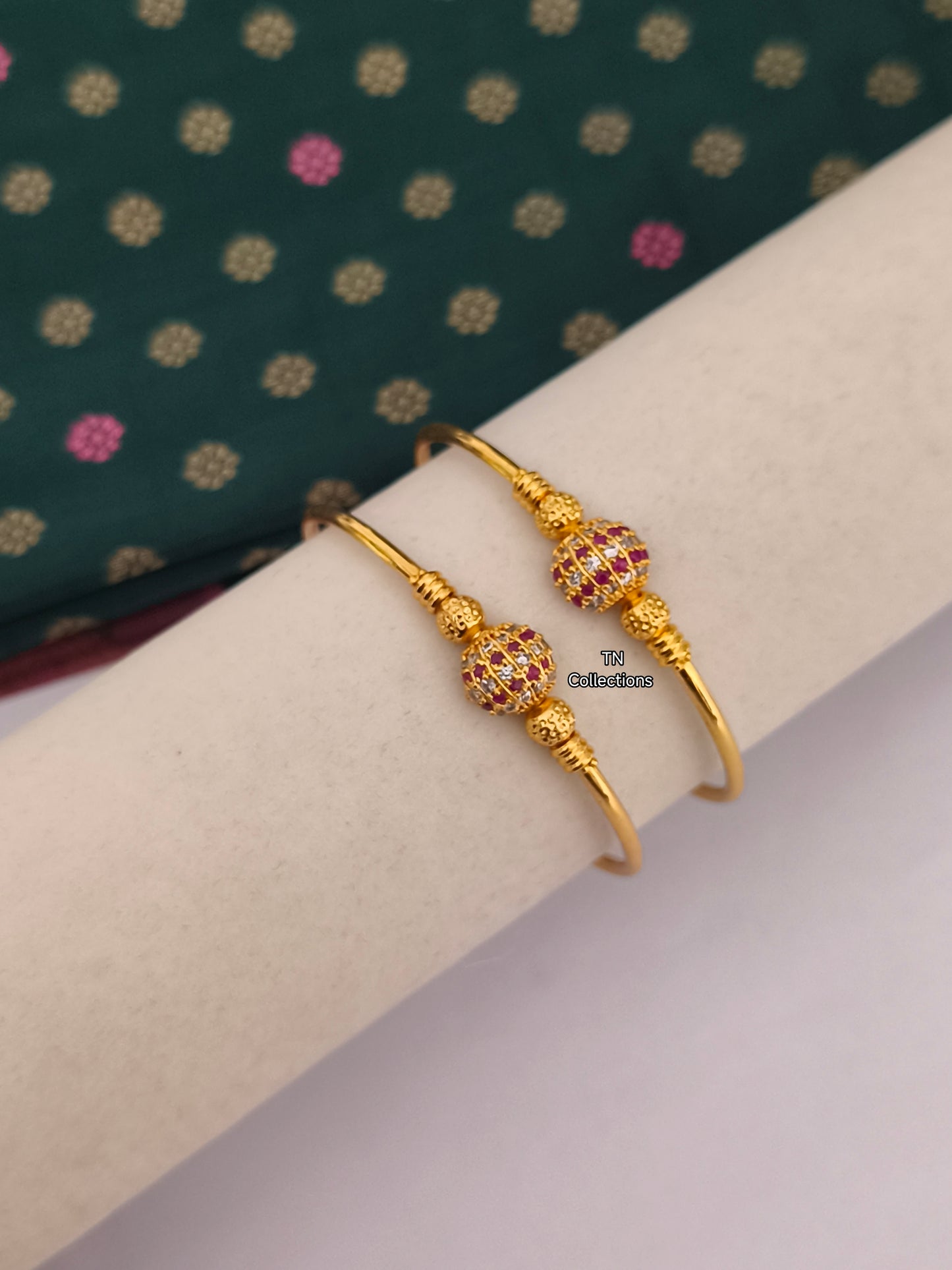 One gram gold polished SINGLE Bangle (size 2.4)