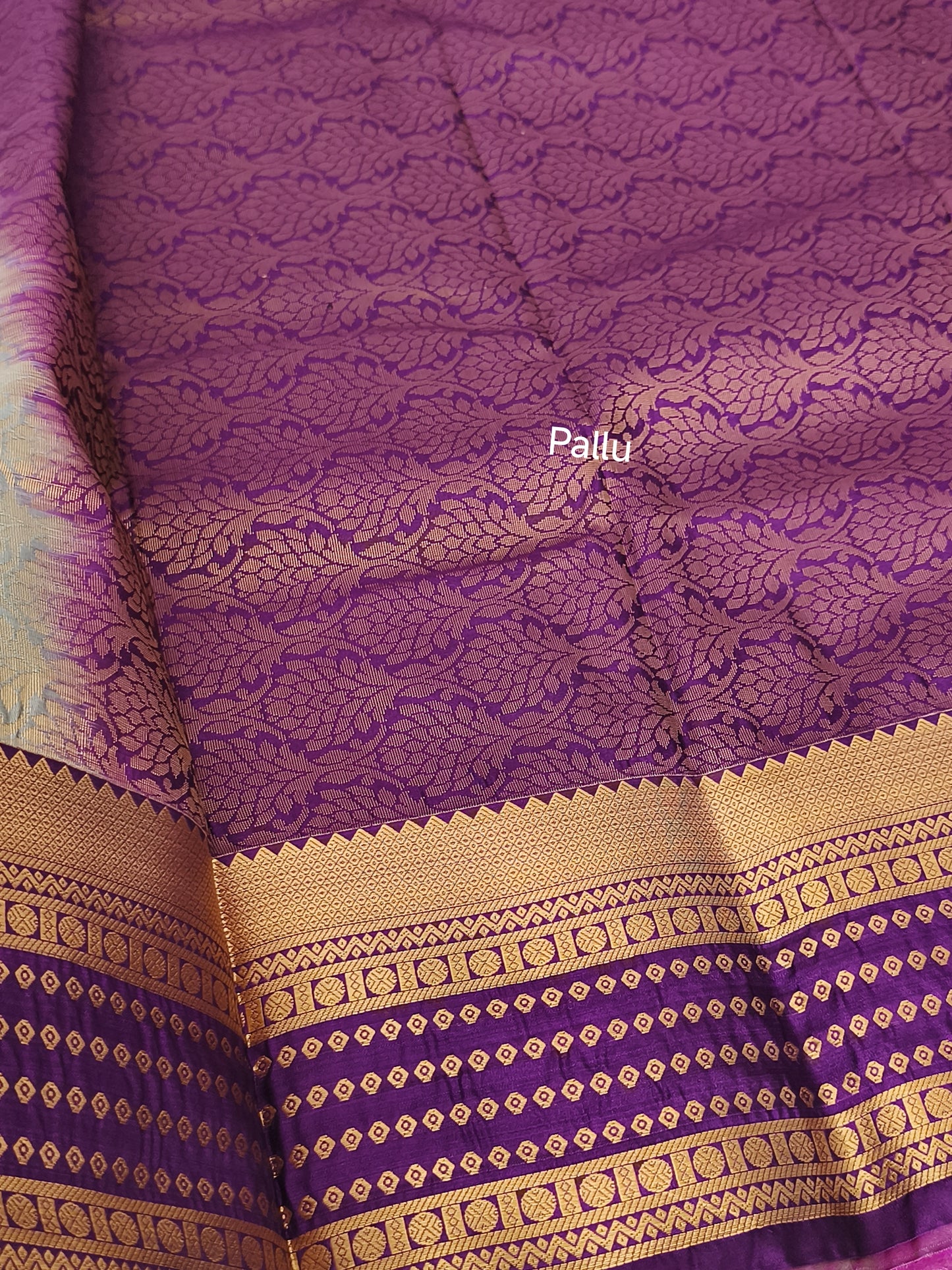 Elegant Kanchi Silk Saree with Contrast Running Blouse
