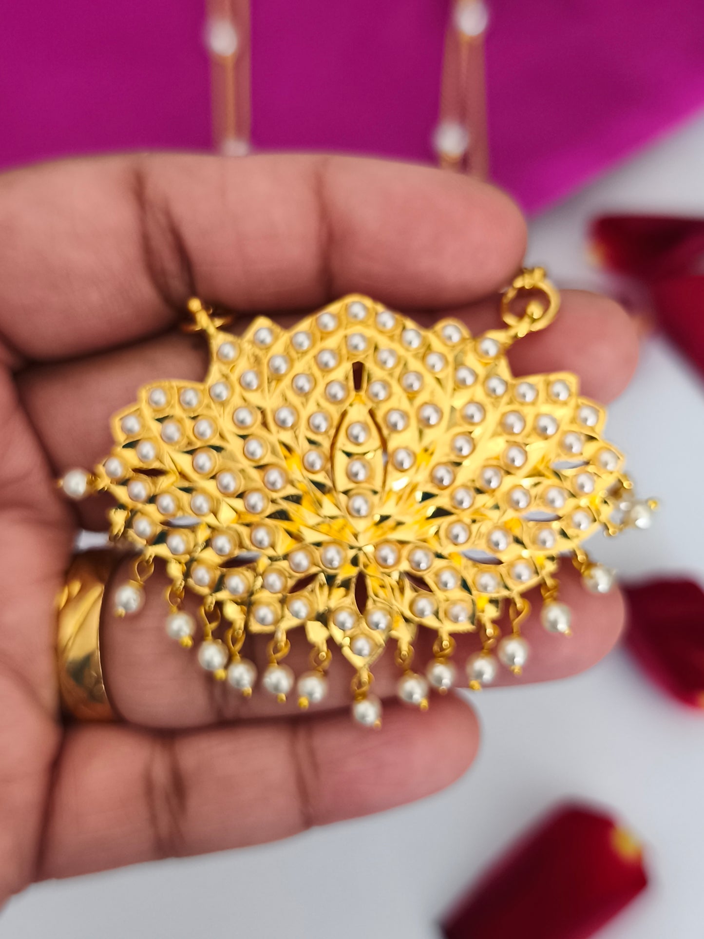 Micro gold plated Traditional shell pearl Pathakkam