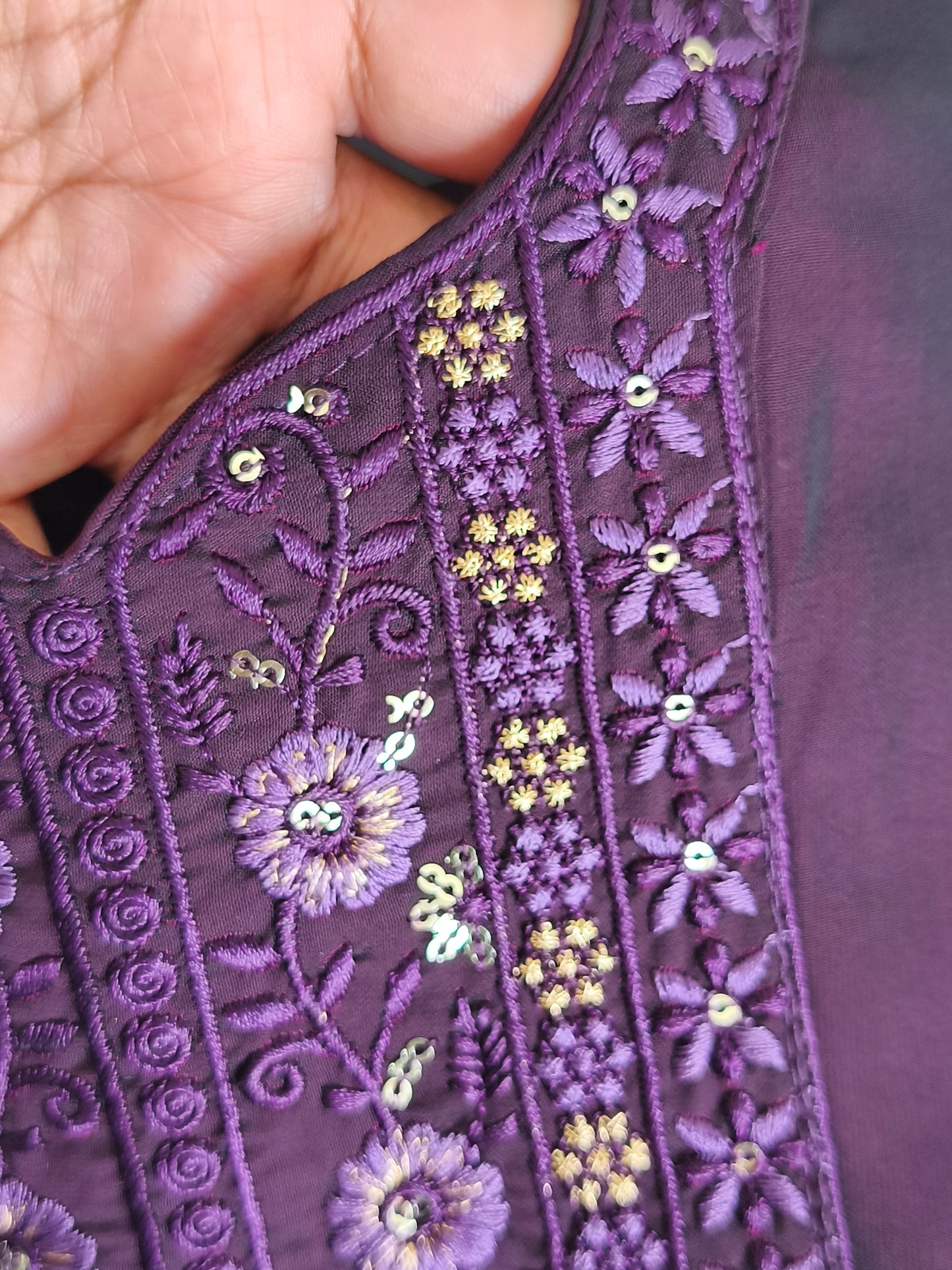 Stylish 3 Piece Embroidered Side Open Shalwar Suit with Floral Dupatta – (Size XL)