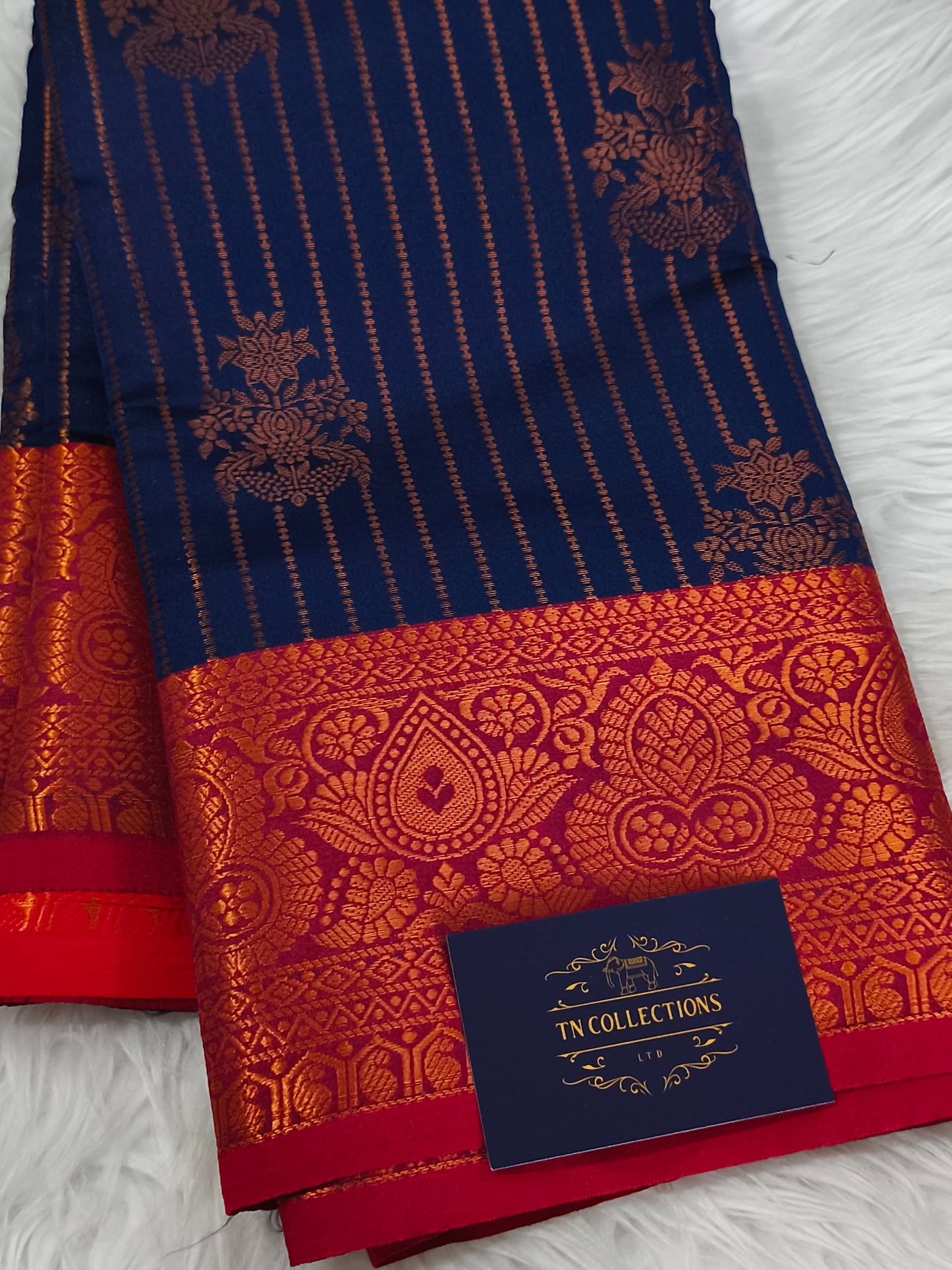 Vairaoosi Soft Silk Saree (Navy Blue)