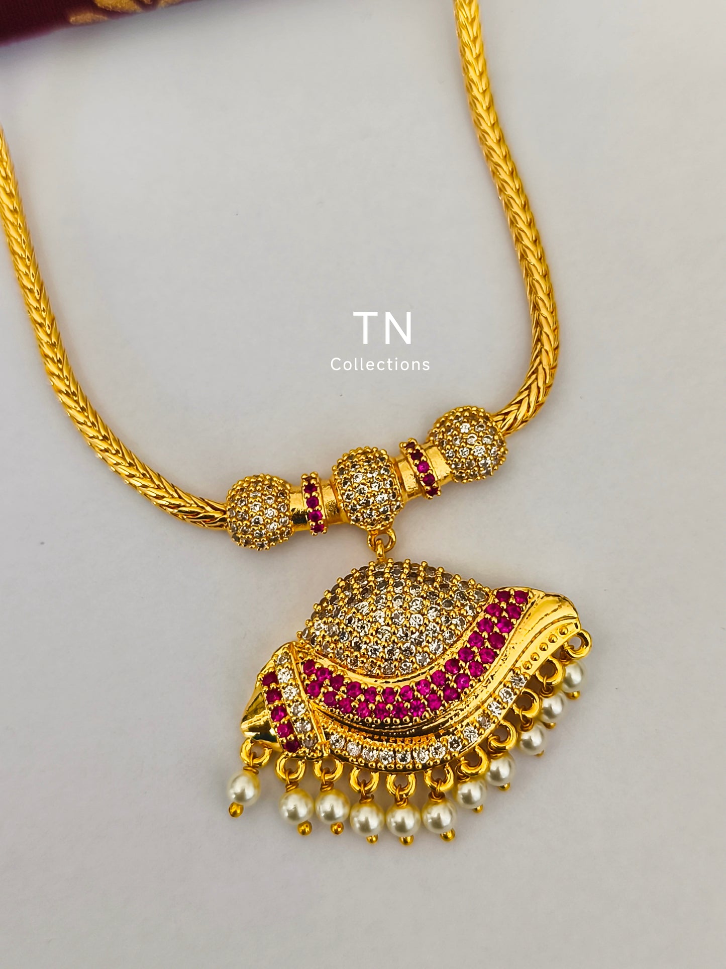 Micro gold plated Traditional sangu Attigai Short Necklace