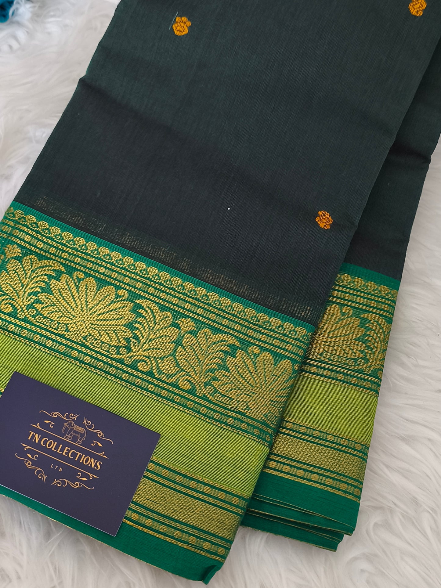Pure handloom kanchi cotton saree (Dark Bottle Green)