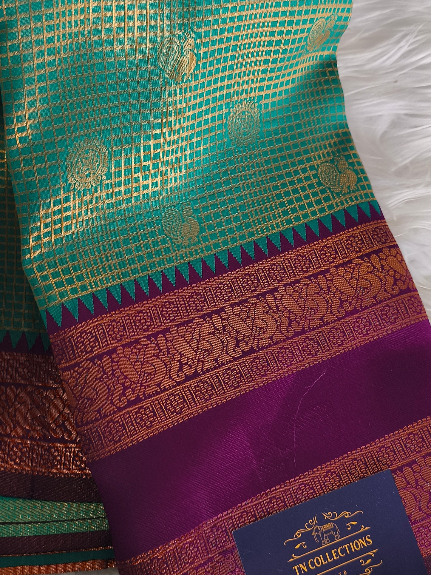 Kachi Semi silk saree (Green)
