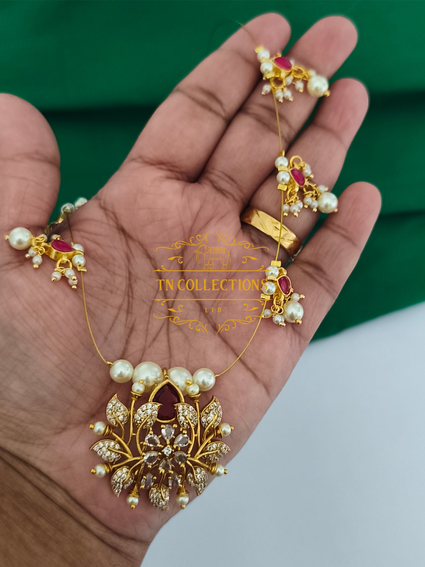Premium  Ad Stone Invisible Necklace Set